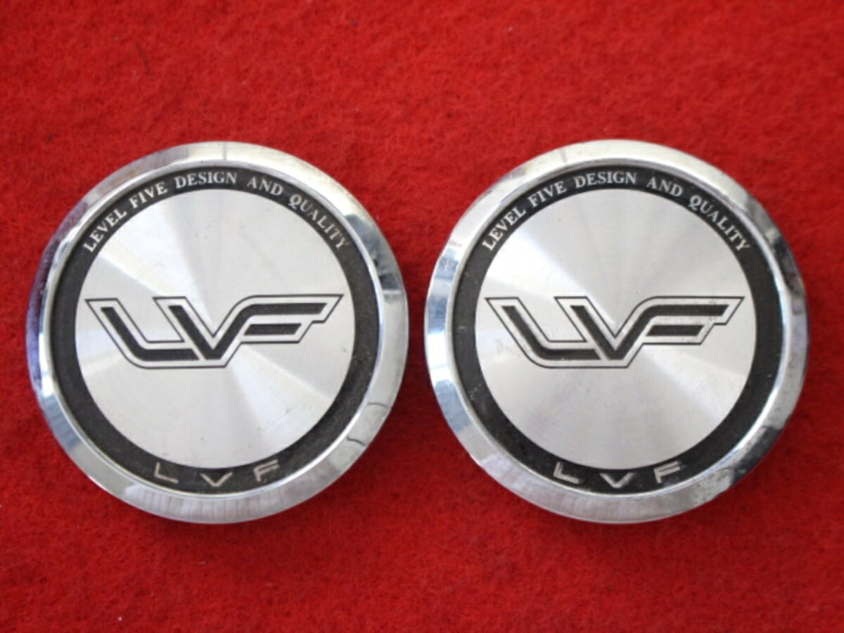 ●商品情報 LVF中古センターキャップ2枚の出品です。キズ、シミ、変色又はくすみがあります。プラスチック製、銀色です。刻印 KU01 CJ-09-CAP ABS+PC☆キャップを傷つけて.しまった方、破損してしまった方、いつの間にか知らないうちに飛んで行って失くしてしまった方、経年劣化により使用出来なくなってしまった方など、単品でお探しの方におススメです！！☆【寸法・程度について】【程度について】キズ等の程度につきましては画像にてご確認ください。表記は省略させて頂いておりますのでご了解ください。【寸法】※すべて実測値です画像にてご確認下さい。測定個所は下記の部分となります。全幅(直径)・裏面取付部径・厚さ(高さ)ジャンクBP5201311商品 2200円送料 1100円 社外 キャップ 商品番号 P005201311 （お問い合わせの際にはこの番号をお伝え下さい） 部品名 キャップ 証明書 無 保証書 なし 取扱説明書 無 当店評価 ジャンクB スペック 送料（税別） 1,000円 ※沖縄県や離島の場合は中継料が加算されます 当店は中古専門店です。商品画像をよくご確認の上ご購入下さい。 お気に召しませんでしたか？ 当店には数万点の商品があります。 他の商品もぜひご検討ください。 この店舗の他の商品も見てみる
