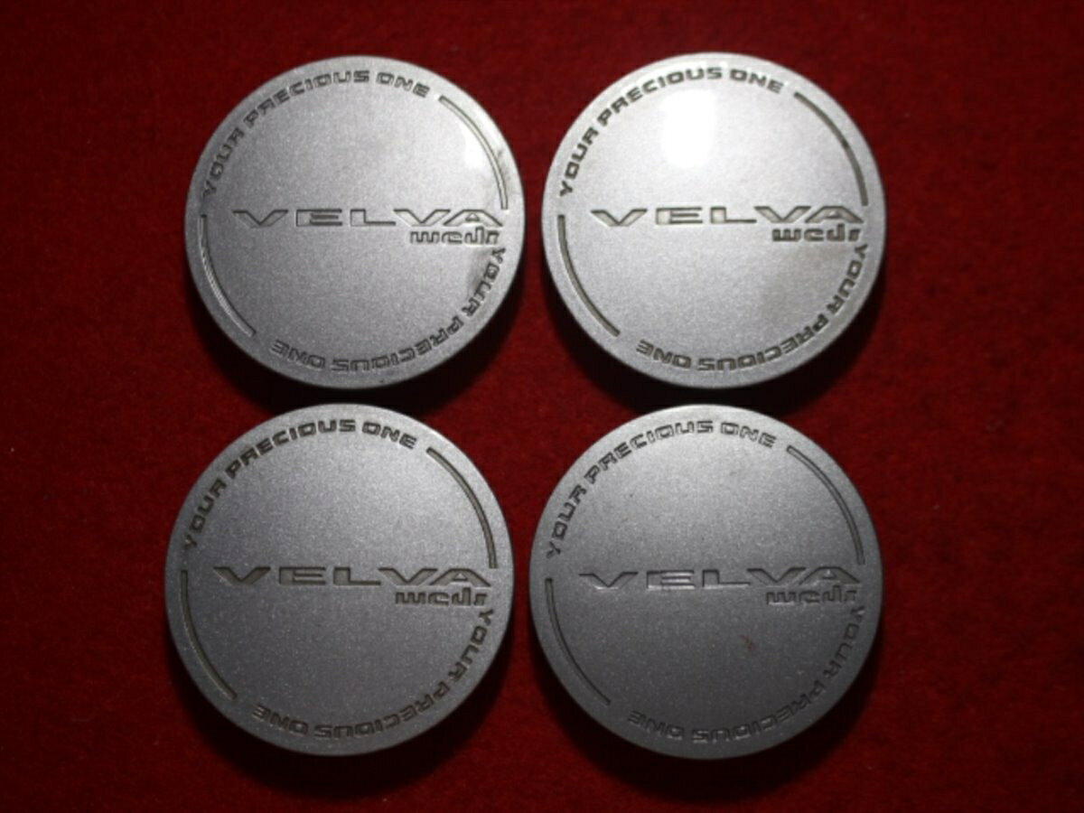 ●商品情報 VELVA中古センターキャップ4枚の出品です。キズ、変色又はくすみがあります。プラスチック製、銀色です。刻印 BC-774 ABS+PC☆キャップを傷つけて.しまった方、破損してしまった方、いつの間にか知らないうちに飛んで行って失くしてしまった方、経年劣化により使用出来なくなってしまった方など、単品でお探しの方におススメです！！☆【寸法・程度について】【程度について】キズ等の程度につきましては画像にてご確認ください。表記は省略させて頂いておりますのでご了解ください。【寸法】※すべて実測値です画像にてご確認下さい。測定個所は下記の部分となります。全幅(直径)・裏面取付部径・厚さ(高さ)ジャンクBP5201373商品 4400円送料 1100円 社外 キャップ 商品番号 P005201373 （お問い合わせの際にはこの番号をお伝え下さい） 部品名 キャップ 証明書 無 保証書 なし 取扱説明書 無 当店評価 ジャンクB スペック 送料（税別） 1,000円 ※沖縄県や離島の場合は中継料が加算されます 当店は中古専門店です。商品画像をよくご確認の上ご購入下さい。 お気に召しませんでしたか？ 当店には数万点の商品があります。 他の商品もぜひご検討ください。 この店舗の他の商品も見てみる