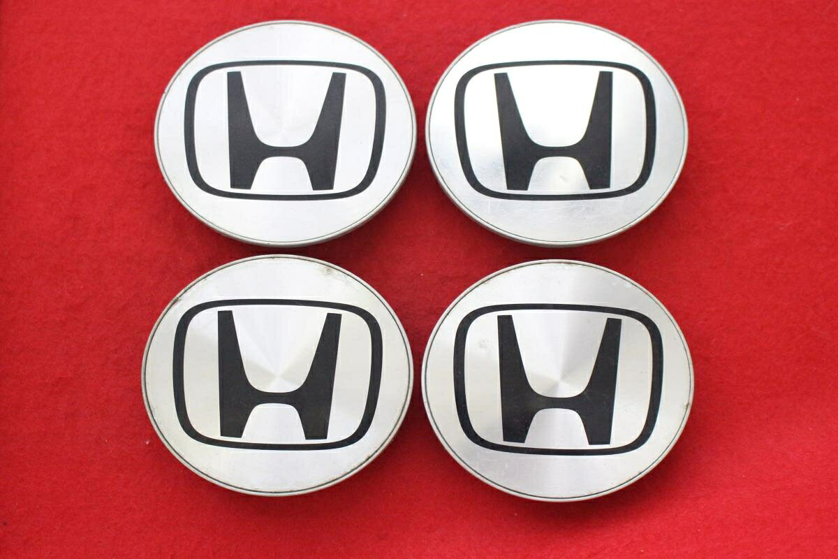 ●商品情報 ホンダ/オデッセイ純正中古センターキャップ4枚の出品です。刻印 44732-SXO-J010☆キャップを傷つけてしまった方、破損してしまった方、いつの間にか知らないうちに飛んで行って失くしてしまった方、経年劣化により使用出来なくなってしまった方など、単品でお探しの方におススメです！！☆【寸法・程度について】【程度について】キズ等の程度につきましては画像にてご確認ください。表記は省略させて頂いておりますのでご了解ください。【寸法】※すべて実測値です画像にてご確認下さい。測定個所は下記の部分となります。全幅(直径)・裏面取付部径・厚さ(高さ)ジャンクAP5001353商品 4000円+消費税 送料 1000円+消費税　 ホンダ 純正キャップ 商品番号 P005001353 （お問い合わせの際にはこの番号をお伝え下さい） 部品名 純正キャップ 証明書 無 保証書 なし 取扱説明書 無 当店評価 ジャンクA スペック 送料（税別） 1,000円 ※沖縄県や離島の場合は中継料が加算されます 当店は中古専門店です。商品画像をよくご確認の上ご購入下さい。 お気に召しませんでしたか？ 当店には数万点の商品があります。 他の商品もぜひご検討ください。 この店舗の他の商品も見てみる