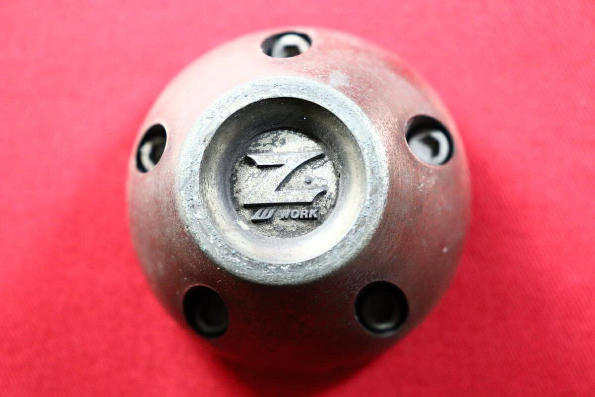 ●商品情報 WORK RS-Z中古センターキャップ1枚の出品です。ハゲまたは色の浮き、錆があります。☆キャップを傷つけてしまった方、破損してしまった方、いつの間にか知らないうちに飛んで行って失くしてしまった方、経年劣化により使用出来なくなってしまった方など、単品でお探しの方におススメです！！☆【寸法・程度について】【程度について】キズ等の程度につきましては画像にてご確認ください。表記は省略させて頂いておりますのでご了解ください。【寸法】※すべて実測値です画像にてご確認下さい。測定個所は下記の部分となります。全幅(直径)・裏面取付部径・厚さ(高さ)ジャンクAP005100742商品 4000円+消費税 送料 1000円+消費税 社外 キャップ 商品番号 P005100742 （お問い合わせの際にはこの番号をお伝え下さい） 部品名 キャップ 証明書 無 保証書 なし 取扱説明書 無 当店評価 ジャンクA スペック 送料（税別） 1,000円 ※沖縄県や離島の場合は中継料が加算されます 当店は中古専門店です。商品画像をよくご確認の上ご購入下さい。 お気に召しませんでしたか？ 当店には数万点の商品があります。 他の商品もぜひご検討ください。 この店舗の他の商品も見てみる