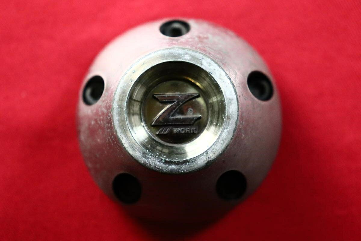 ●商品情報 WORK RS-Z中古センターキャップ1枚の出品です。ハゲまたは色の浮き、錆があります。☆キャップを傷つけてしまった方、破損してしまった方、いつの間にか知らないうちに飛んで行って失くしてしまった方、経年劣化により使用出来なくなってしまった方など、単品でお探しの方におススメです！！☆【寸法・程度について】【程度について】キズ等の程度につきましては画像にてご確認ください。表記は省略させて頂いておりますのでご了解ください。【寸法】※すべて実測値です画像にてご確認下さい。測定個所は下記の部分となります。全幅(直径)・裏面取付部径・厚さ(高さ)ジャンクAP005100746商品 4000円+消費税 送料 1000円+消費税 社外 キャップ 商品番号 P005100746 （お問い合わせの際にはこの番号をお伝え下さい） 部品名 キャップ 証明書 無 保証書 なし 取扱説明書 無 当店評価 ジャンクA スペック 送料（税別） 1,000円 ※沖縄県や離島の場合は中継料が加算されます 当店は中古専門店です。商品画像をよくご確認の上ご購入下さい。 お気に召しませんでしたか？ 当店には数万点の商品があります。 他の商品もぜひご検討ください。 この店舗の他の商品も見てみる