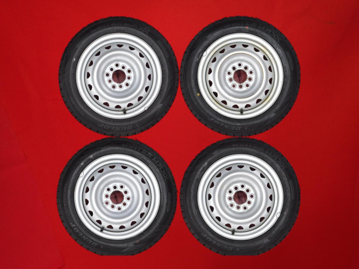 ダンロップ ウィンター MAXX 02(WM02) DUNLOP WINTER MAXX 02 185/60R15 84Q マルチスチール 〈キャップ無〉 6Jx15 +45 5/100 114.3 シルバー(銀色)系 ポロ シエンタ