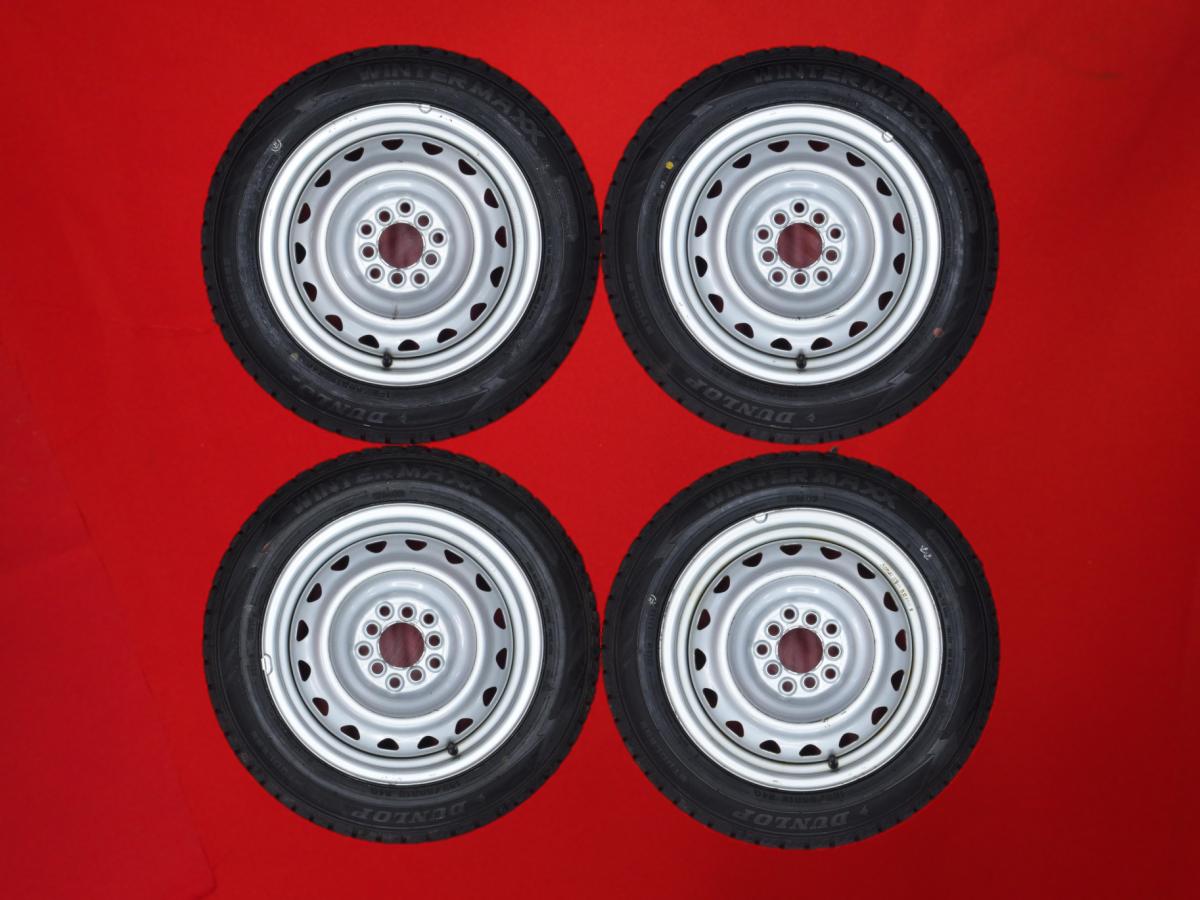 ダンロップ ウィンター MAXX 02(WM02) DUNLOP WINTER MAXX 02 185/60R15 84Q マルチスチール 〈キャップ無〉 6Jx15 +45 5/100 114.3 シルバー(銀色)系 ポロ シエンタ