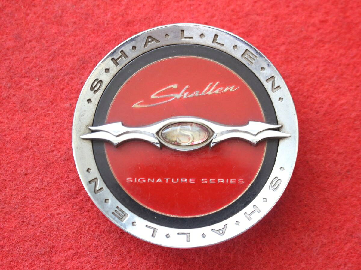 ●商品情報 SHALLEN 中古キャップ1枚の出品です。シミ、エンブレムの浮き、変色又はくすみがあります。プラスチック製、赤色です。刻印 >ABS< CAP01S☆キャップを傷つけてしまった方、破損してしまった方、いつの間にか知らないうちに飛んで行って失くしてしまった方、経年劣化により使用出来なくなってしまった方など、単品でお探しの方におススメです！！☆【寸法・程度について】【程度について】キズ等の程度につきましては画像にてご確認ください。表記は省略させて頂いておりますのでご了解ください。【寸法】※すべて実測値です画像にてご確認下さい。測定個所は下記の部分となります。全幅(直径)・裏面取付部径・厚さ(高さ)ジャンクCP5204398送料 1100円（税込） 社外 キャップ 商品番号 P005204398 （お問い合わせの際にはこの番号をお伝え下さい） 部品名 キャップ 証明書 無 保証書 なし 取扱説明書 無 当店評価 ジャンクC スペック 送料（税別） 1,000円 ※沖縄県や離島の場合は中継料が加算されます 当店は中古専門店です。商品画像をよくご確認の上ご購入下さい。 お気に召しませんでしたか？ 当店には数万点の商品があります。 他の商品もぜひご検討ください。 この店舗の他の商品も見てみる