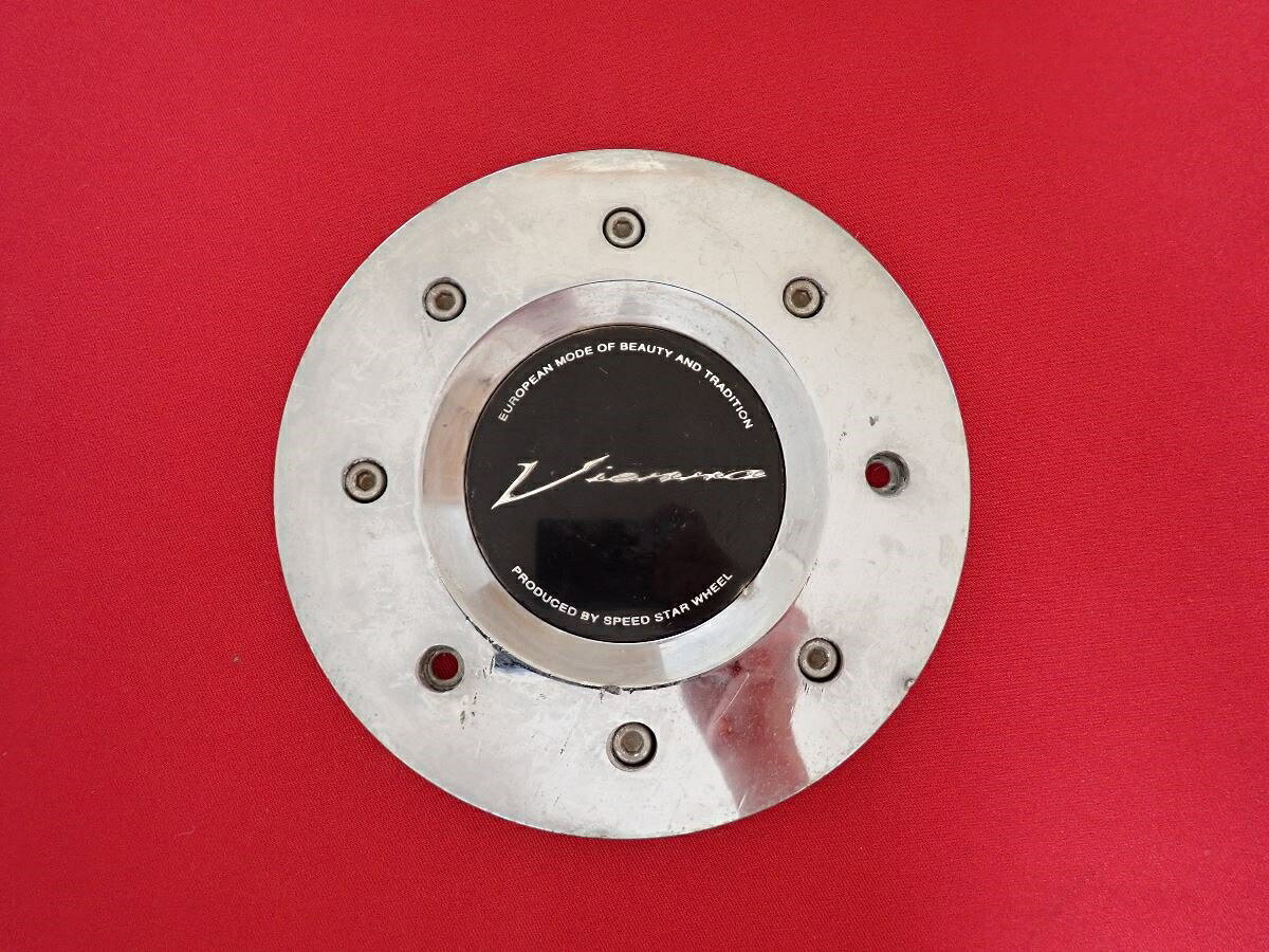 ●商品情報 Vienna ヴィエナ 中古センターキャップ1枚の出品です。全体的にキズ、変色またはくすみ、へこみまたはひずみがあります。鉄製、銀色×黒色です。☆キャップを傷つけてしまった方、破損してしまった方、いつの間にか知らないうちに飛んで行って失くしてしまった方、経年劣化により使用出来なくなってしまった方など、単品でお探しの方におススメです！！☆【寸法・程度について】【程度について】キズ等の程度につきましては画像にてご確認ください。表記は省略させて頂いておりますのでご了解ください。【寸法】※すべて実測値です画像にてご確認下さい。測定個所は下記の部分となります。全幅(直径)・裏面取付部径・厚さ(高さ)ジャンクCP5205279 社外 キャップ 商品番号 P005205279 （お問い合わせの際にはこの番号をお伝え下さい） 部品名 キャップ 証明書 無 保証書 なし 取扱説明書 無 当店評価 ジャンクC スペック 送料（税別） 1,000円 ※沖縄県や離島の場合は中継料が加算されます 当店は中古専門店です。商品画像をよくご確認の上ご購入下さい。 お気に召しませんでしたか？ 当店には数万点の商品があります。 他の商品もぜひご検討ください。 この店舗の他の商品も見てみる