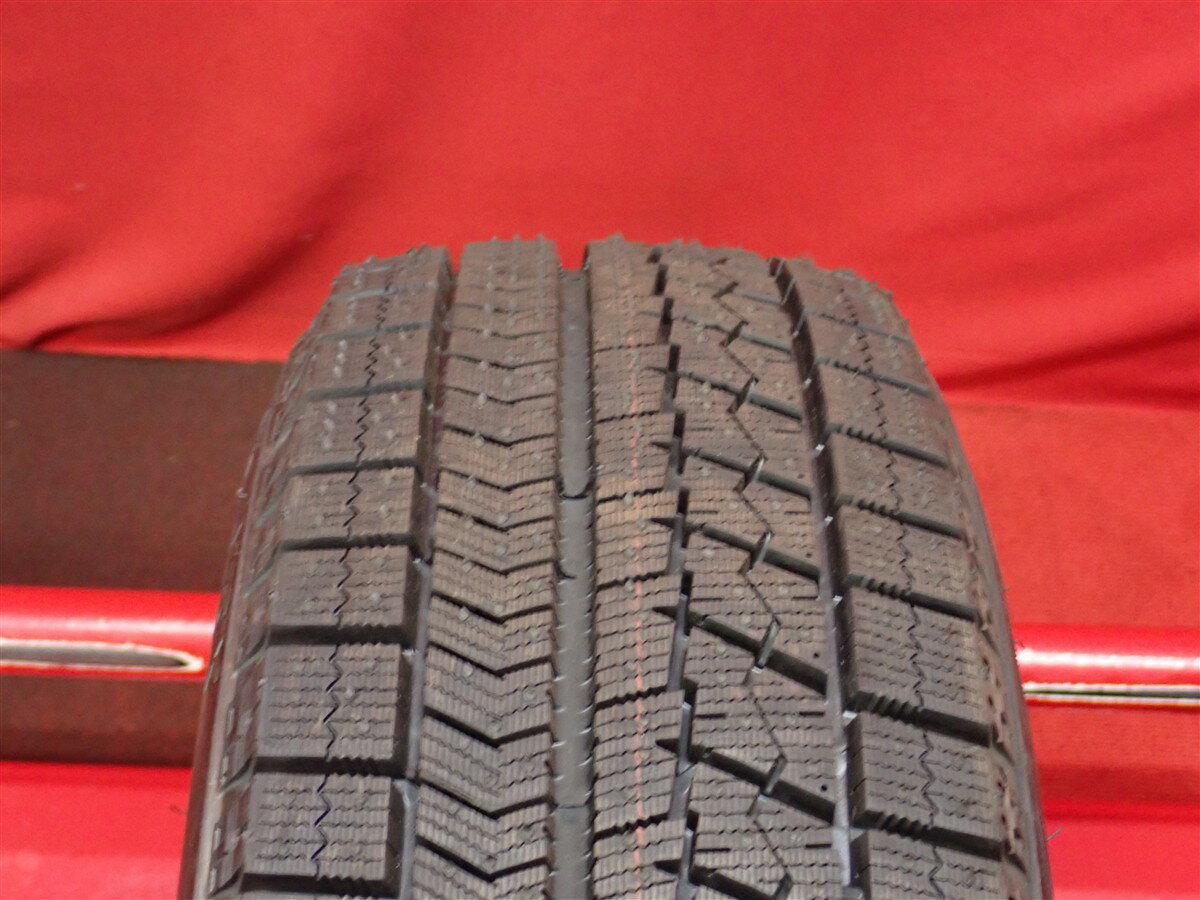 ブリヂストン ブリザック VRX BRIDGESTONE BLIZZAK VRX 175/65R15 84Q iQ アクア イグニス インサイト カローラ カローラ アクシオ カローラ フィールダー キューブ サニー スイフト スペイド バレーノ フィット フィット ハイブリッド プント ポルテ マイクラC+C ミニ ミニ