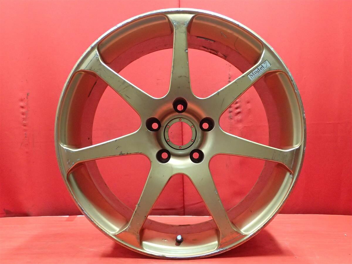 AVS モデル7 9Jx18 +45 5/114.3 ゴールド(金色)系