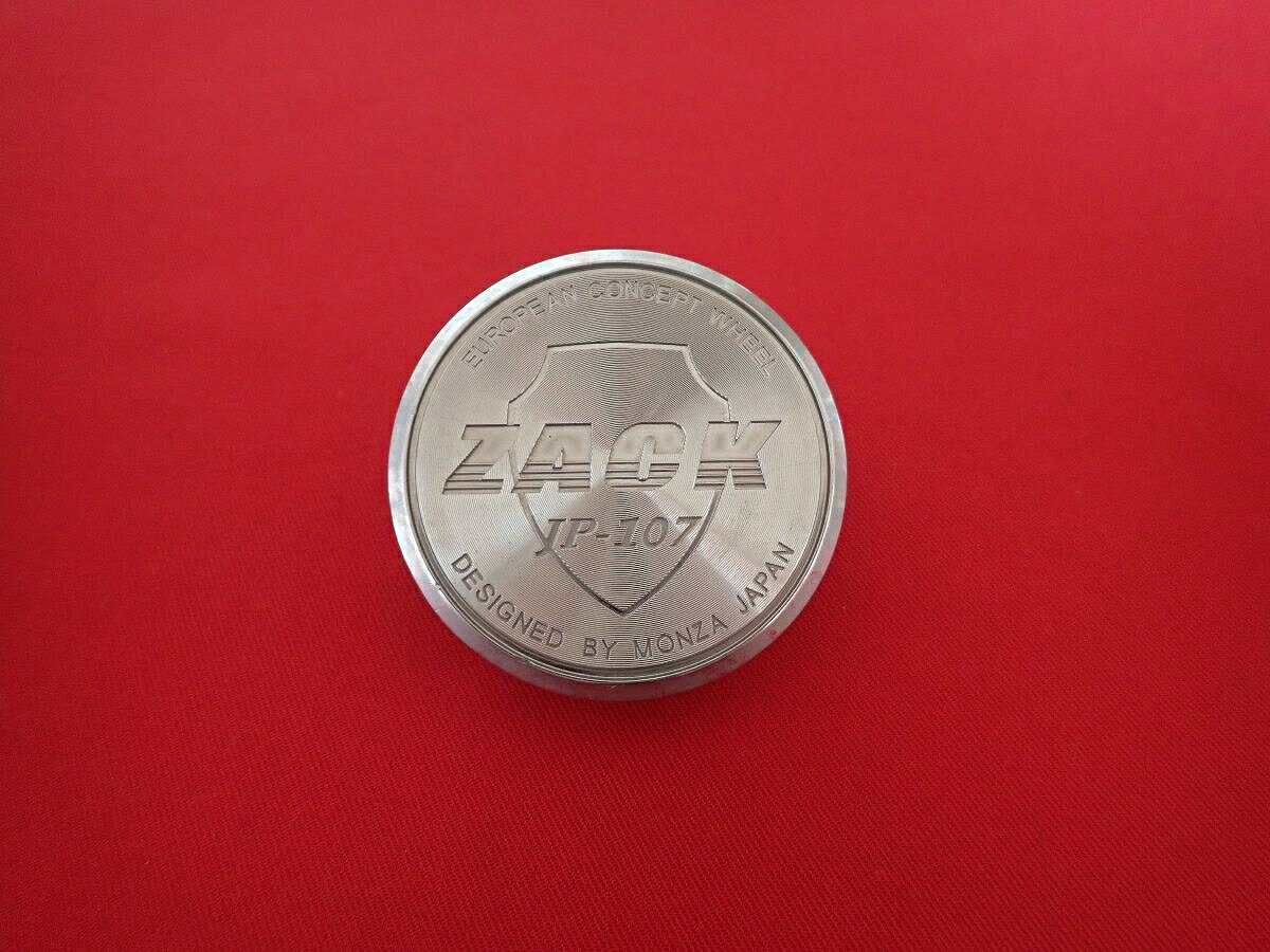 ●商品情報 ZACK JP-107 中古センターキャップ1枚の出品です。全体的にキズ、変色またはくすみがあります。プラスチック製、メッキ色×銀色です。刻印 S193☆キャップを傷つけてしまった方、破損してしまった方、いつの間にか知らないうちに飛んで行って失くしてしまった方、経年劣化により使用出来なくなってしまった方など、単品でお探しの方におススメです！！☆【寸法・程度について】【程度について】キズ等の程度につきましては画像にてご確認ください。表記は省略させて頂いておりますのでご了解ください。【寸法】※すべて実測値です画像にてご確認下さい。測定個所は下記の部分となります。全幅(直径)・裏面取付部径・厚さ(高さ)ジャンクCP5205976 社外 キャップ 商品番号 P005205976 （お問い合わせの際にはこの番号をお伝え下さい） 部品名 キャップ 証明書 無 保証書 なし 取扱説明書 無 当店評価 ジャンクC スペック 送料（税別） 1,000円 ※沖縄県や離島の場合は中継料が加算されます 当店は中古専門店です。商品画像をよくご確認の上ご購入下さい。 お気に召しませんでしたか？ 当店には数万点の商品があります。 他の商品もぜひご検討ください。 この店舗の他の商品も見てみる