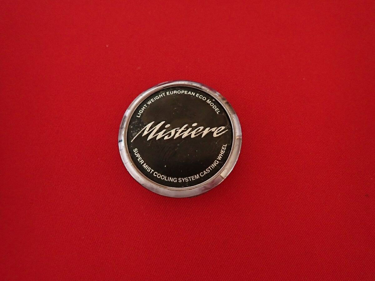 ●商品情報 DUNLOP Mistiere ダンロップ ミスティーレ中古センターキャップ1枚の出品です。全体的にキズ、ハゲまたは色の浮き、へこみまたはひずみがあります。プラスチック製、メッキ色×黒色です。刻印 MCS60NA51☆キャップを傷つけてしまった方、破損してしまった方、いつの間にか知らないうちに飛んで行って失くしてしまった方、経年劣化により使用出来なくなってしまった方など、単品でお探しの方におススメです！！☆【寸法・程度について】【程度について】キズ等の程度につきましては画像にてご確認ください。表記は省略させて頂いておりますのでご了解ください。【寸法】※すべて実測値です画像にてご確認下さい。測定個所は下記の部分となります。全幅(直径)・裏面取付部径・厚さ(高さ)ジャンクCP5205992 社外 キャップ 商品番号 P005205992 （お問い合わせの際にはこの番号をお伝え下さい） 部品名 キャップ 証明書 無 保証書 なし 取扱説明書 無 当店評価 ジャンクC スペック 送料（税別） 1,000円 ※沖縄県や離島の場合は中継料が加算されます 当店は中古専門店です。商品画像をよくご確認の上ご購入下さい。 お気に召しませんでしたか？ 当店には数万点の商品があります。 他の商品もぜひご検討ください。 この店舗の他の商品も見てみる