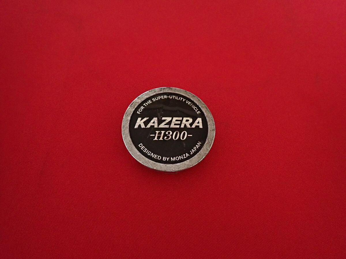 ●商品情報 KAZERA H300 中古センターキャップ1枚の出品です。全体的にキズ、変色またはくすみがあります。プラスチック製、メッキ色×黒色です。刻印 S121-CAP S1311-16-31☆キャップを傷つけてしまった方、破損してしまった方、いつの間にか知らないうちに飛んで行って失くしてしまった方、経年劣化により使用出来なくなってしまった方など、単品でお探しの方におススメです！！☆【寸法・程度について】【程度について】キズ等の程度につきましては画像にてご確認ください。表記は省略させて頂いておりますのでご了解ください。【寸法】※すべて実測値です画像にてご確認下さい。測定個所は下記の部分となります。全幅(直径)・裏面取付部径・厚さ(高さ)ジャンクCP5206605 社外 キャップ 商品番号 P005206605 （お問い合わせの際にはこの番号をお伝え下さい） 部品名 キャップ 証明書 無 保証書 なし 取扱説明書 無 当店評価 ジャンクC スペック 送料（税別） 1,000円 ※沖縄県や離島の場合は中継料が加算されます 当店は中古専門店です。商品画像をよくご確認の上ご購入下さい。 お気に召しませんでしたか？ 当店には数万点の商品があります。 他の商品もぜひご検討ください。 この店舗の他の商品も見てみる