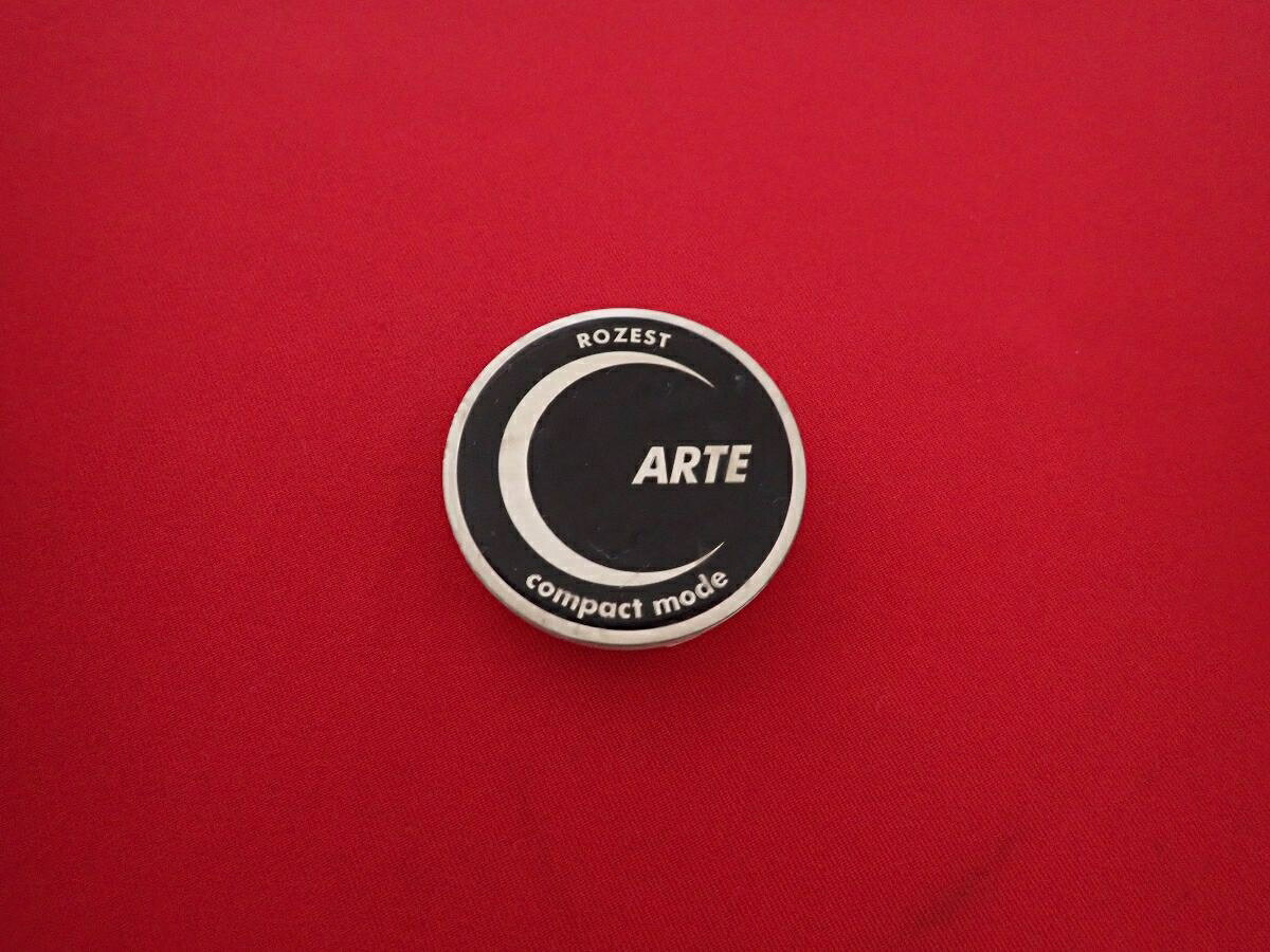 ●商品情報 ROZEST ARTE 中古センターキャップ1枚の出品です。全体的にキズ、へこみまたはひずみがあります。プラスチック製、黒色です。刻印 STW-061☆キャップを傷つけてしまった方、破損してしまった方、いつの間にか知らないうちに飛んで行って失くしてしまった方、経年劣化により使用出来なくなってしまった方など、単品でお探しの方におススメです！！☆【寸法・程度について】【程度について】キズ等の程度につきましては画像にてご確認ください。表記は省略させて頂いておりますのでご了解ください。【寸法】※すべて実測値です画像にてご確認下さい。測定個所は下記の部分となります。全幅(直径)・裏面取付部径・厚さ(高さ)ジャンクCP5206660 社外 キャップ 商品番号 P005206660 （お問い合わせの際にはこの番号をお伝え下さい） 部品名 キャップ 証明書 無 保証書 なし 取扱説明書 無 当店評価 ジャンクC スペック 送料（税別） 1,000円 ※沖縄県や離島の場合は中継料が加算されます 当店は中古専門店です。商品画像をよくご確認の上ご購入下さい。 お気に召しませんでしたか？ 当店には数万点の商品があります。 他の商品もぜひご検討ください。 この店舗の他の商品も見てみる