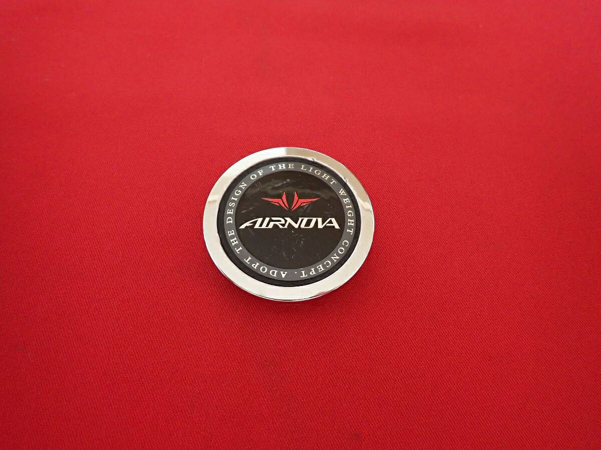 ●商品情報 AIRNOVA 中古センターキャップ1枚の出品です。全体的にキズがあります。プラスチック製、メッキ色×黒色です。刻印 BC-870B☆キャップを傷つけてしまった方、破損してしまった方、いつの間にか知らないうちに飛んで行って失くしてしまった方、経年劣化により使用出来なくなってしまった方など、単品でお探しの方におススメです！！☆【寸法・程度について】【程度について】キズ等の程度につきましては画像にてご確認ください。表記は省略させて頂いておりますのでご了解ください。【寸法】※すべて実測値です画像にてご確認下さい。測定個所は下記の部分となります。全幅(直径)・裏面取付部径・厚さ(高さ)ジャンクCP5206833 社外 キャップ 商品番号 P005206833 （お問い合わせの際にはこの番号をお伝え下さい） 部品名 キャップ 証明書 無 保証書 なし 取扱説明書 無 当店評価 ジャンクC スペック 送料（税別） 1,000円 ※沖縄県や離島の場合は中継料が加算されます 当店は中古専門店です。商品画像をよくご確認の上ご購入下さい。 お気に召しませんでしたか？ 当店には数万点の商品があります。 他の商品もぜひご検討ください。 この店舗の他の商品も見てみる