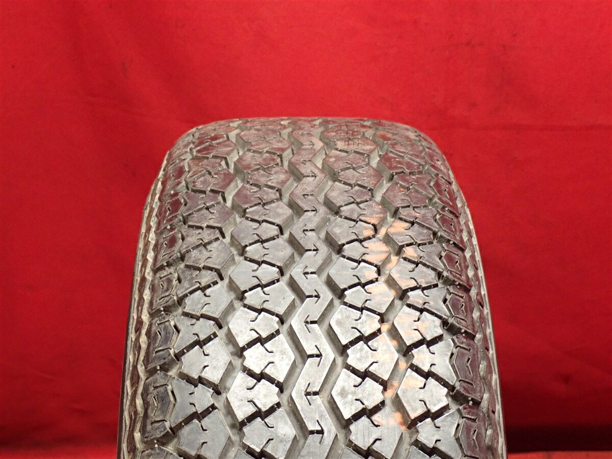 ピレリ P5 PIRELLI P5 215/70R15 97V アンフィニ MPV グランツ エクストレイル キャラバンコーチ グランドハイエース グランビア サンタフェ サンダーバード タウンカー ツーリングハイエース デイムラー ハイエース ハイエースバン ファーゴ フリーダ ホーミーコーチ ボ