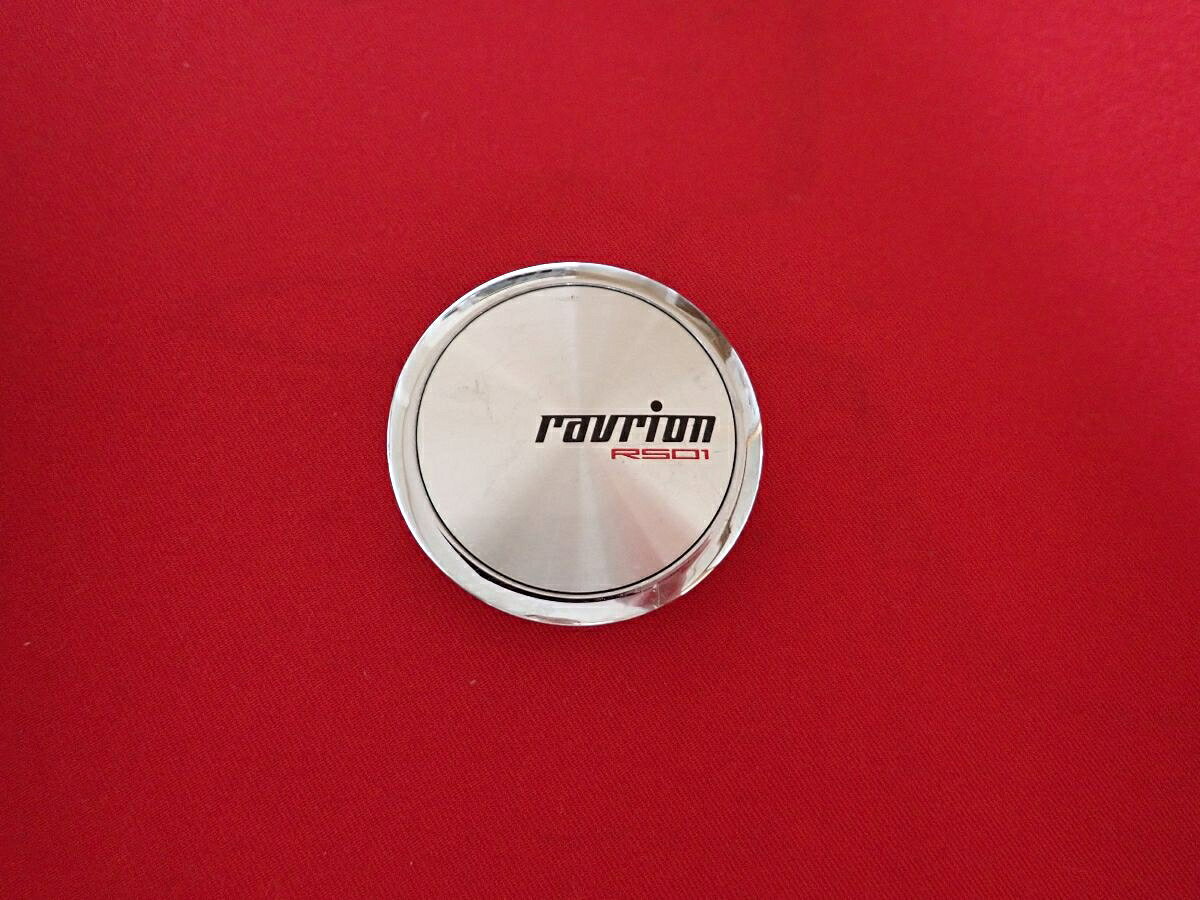 ●商品情報 Weds ravrion RS01 ウェッズ ラブリオン中古センターキャップ1枚の出品です。全体的にキズがあります。プラスチック製、メッキ色×銀色です。刻印 951C01☆キャップを傷つけてしまった方、破損してしまった方、いつの間にか知らないうちに飛んで行って失くしてしまった方、経年劣化により使用出来なくなってしまった方など、単品でお探しの方におススメです！！☆【寸法・程度について】【程度について】キズ等の程度につきましては画像にてご確認ください。表記は省略させて頂いておりますのでご了解ください。【寸法】※すべて実測値です画像にてご確認下さい。測定個所は下記の部分となります。全幅(直径)・裏面取付部径・厚さ(高さ)ジャンクCP5207143 社外 センターキャップ 商品番号 P005207143 （お問い合わせの際にはこの番号をお伝え下さい） 部品名 センターキャップ 証明書 無 保証書 なし 取扱説明書 無 当店評価 ジャンクC スペック 送料（税別） 1,000円 ※沖縄県や離島の場合は中継料が加算されます 当店は中古専門店です。商品画像をよくご確認の上ご購入下さい。 お気に召しませんでしたか？ 当店には数万点の商品があります。 他の商品もぜひご検討ください。 この店舗の他の商品も見てみる