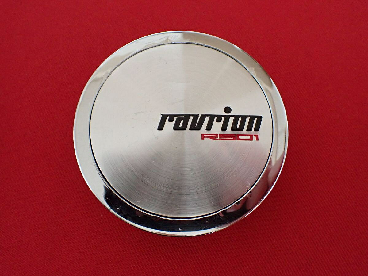 ●商品情報 Weds ravrion RS01 ウェッズ ラブリオン中古センターキャップ1枚の出品です。全体的にキズがあります。プラスチック製、メッキ色×銀色です。刻印 501K60B KU-03☆キャップを傷つけてしまった方、破損してしまった方、いつの間にか知らないうちに飛んで行って失くしてしまった方、経年劣化により使用出来なくなってしまった方など、単品でお探しの方におススメです！！☆【寸法・程度について】【程度について】キズ等の程度につきましては画像にてご確認ください。表記は省略させて頂いておりますのでご了解ください。【寸法】※すべて実測値です画像にてご確認下さい。測定個所は下記の部分となります。全幅(直径)・裏面取付部径・厚さ(高さ)ジャンクBP5207178 社外 センターキャップ 商品番号 P005207178 （お問い合わせの際にはこの番号をお伝え下さい） 部品名 センターキャップ 証明書 無 保証書 なし 取扱説明書 無 当店評価 ジャンクB スペック 送料（税別） 1,000円 ※沖縄県や離島の場合は中継料が加算されます 当店は中古専門店です。商品画像をよくご確認の上ご購入下さい。 お気に召しませんでしたか？ 当店には数万点の商品があります。 他の商品もぜひご検討ください。 この店舗の他の商品も見てみる