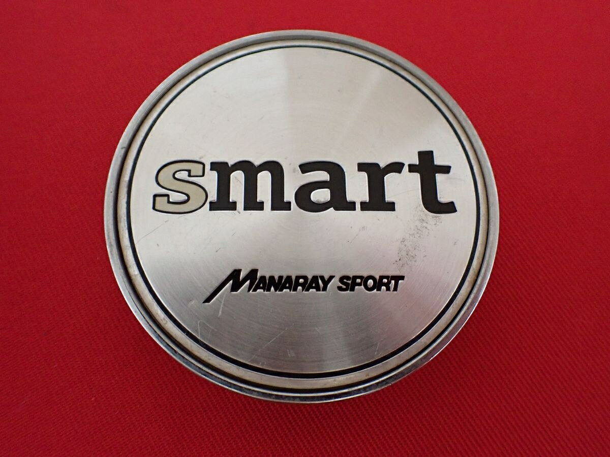 ●商品情報 MANARAY SPORT smart 中古センターキャップ1枚の出品です。全体的にキズ、変色またはくすみがあります。プラスチック製、銀色です。刻印 C-270-1☆キャップを傷つけてしまった方、破損してしまった方、いつの間にか知らないうちに飛んで行って失くしてしまった方、経年劣化により使用出来なくなってしまった方など、単品でお探しの方におススメです！！☆【寸法・程度について】【程度について】キズ等の程度につきましては画像にてご確認ください。表記は省略させて頂いておりますのでご了解ください。【寸法】※すべて実測値です画像にてご確認下さい。測定個所は下記の部分となります。全幅(直径)・裏面取付部径・厚さ(高さ)ジャンクBP5207184 社外 センターキャップ 商品番号 P005207184 （お問い合わせの際にはこの番号をお伝え下さい） 部品名 センターキャップ 証明書 無 保証書 なし 取扱説明書 無 当店評価 ジャンクB スペック 送料（税別） 1,000円 ※沖縄県や離島の場合は中継料が加算されます 当店は中古専門店です。商品画像をよくご確認の上ご購入下さい。 お気に召しませんでしたか？ 当店には数万点の商品があります。 他の商品もぜひご検討ください。 この店舗の他の商品も見てみる