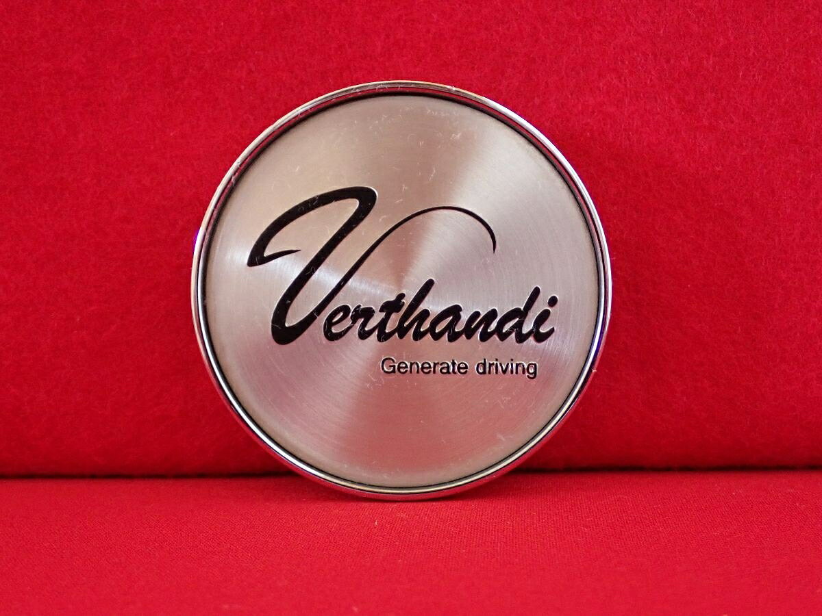 ●商品情報 Verthandi ヴェルザンディ 中古センターキャップ1枚の出品です。全体的にキズ、変色またはくすみがあります。プラスチック製、銀色×メッキ色です。刻印 S PCK48☆キャップを傷つけてしまった方、破損してしまった方、いつの間にか知らないうちに飛んで行って失くしてしまった方、経年劣化により使用出来なくなってしまった方など、単品でお探しの方におススメです！！☆【寸法・程度について】【程度について】キズ等の程度につきましては画像にてご確認ください。表記は省略させて頂いておりますのでご了解ください。【寸法】※すべて実測値です画像にてご確認下さい。測定個所は下記の部分となります。全幅(直径)・裏面取付部径・厚さ(高さ)ジャンクBP5207289 社外 センターキャップ 商品番号 P005207289 （お問い合わせの際にはこの番号をお伝え下さい） 部品名 センターキャップ 証明書 無 保証書 なし 取扱説明書 無 当店評価 ジャンクB スペック 送料（税別） 1,000円 ※沖縄県や離島の場合は中継料が加算されます 当店は中古専門店です。商品画像をよくご確認の上ご購入下さい。 お気に召しませんでしたか？ 当店には数万点の商品があります。 他の商品もぜひご検討ください。 この店舗の他の商品も見てみる