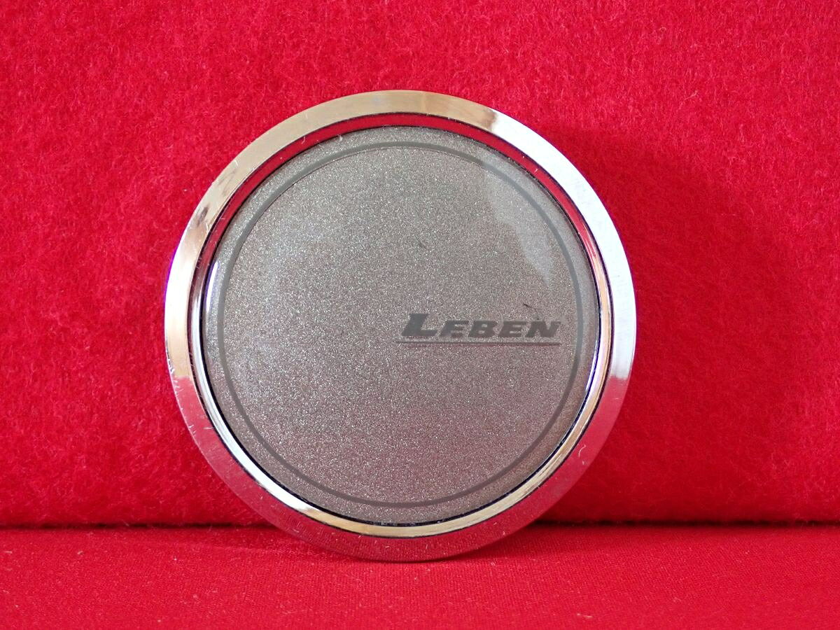 ●商品情報 LEBEN 中古センターキャップ1枚の出品です。全体的にキズがあります。プラスチック製、グレー色×メッキ色です。刻印 BC-910 31500999 31501001☆キャップを傷つけてしまった方、破損してしまった方、いつの間にか知らないうちに飛んで行って失くしてしまった方、経年劣化により使用出来なくなってしまった方など、単品でお探しの方におススメです！！☆【寸法・程度について】【程度について】キズ等の程度につきましては画像にてご確認ください。表記は省略させて頂いておりますのでご了解ください。【寸法】※すべて実測値です画像にてご確認下さい。測定個所は下記の部分となります。全幅(直径)・裏面取付部径・厚さ(高さ)ジャンクCP5207364 社外 センターキャップ 商品番号 P005207364 （お問い合わせの際にはこの番号をお伝え下さい） 部品名 センターキャップ 証明書 無 保証書 なし 取扱説明書 無 当店評価 ジャンクC スペック 送料（税別） 1,000円 ※沖縄県や離島の場合は中継料が加算されます 当店は中古専門店です。商品画像をよくご確認の上ご購入下さい。 お気に召しませんでしたか？ 当店には数万点の商品があります。 他の商品もぜひご検討ください。 この店舗の他の商品も見てみる
