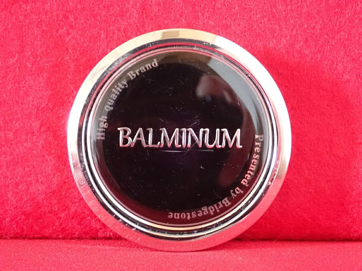 ●商品情報 BRIDGESTONE BALMINUM ブリヂストン バルミナ中古センターキャップ1枚の出品です。全体的にキズ、変色またはくすみがあります。プラスチック製、黒色×メッキ系です。☆キャップを傷つけてしまった方、破損してしまった方、いつの間にか知らないうちに飛んで行って失くしてしまった方、経年劣化により使用出来なくなってしまった方など、単品でお探しの方におススメです！！☆【寸法・程度について】【程度について】キズ等の程度につきましては画像にてご確認ください。表記は省略させて頂いておりますのでご了解ください。【寸法】※すべて実測値です画像にてご確認下さい。測定個所は下記の部分となります。全幅(直径)・裏面取付部径・厚さ(高さ)ジャンクCP5207477 社外 センターキャップ 商品番号 P005207477 （お問い合わせの際にはこの番号をお伝え下さい） 部品名 センターキャップ 証明書 無 保証書 なし 取扱説明書 無 当店評価 ジャンクC スペック 送料（税別） 1,000円 ※沖縄県や離島の場合は中継料が加算されます 当店は中古専門店です。商品画像をよくご確認の上ご購入下さい。 お気に召しませんでしたか？ 当店には数万点の商品があります。 他の商品もぜひご検討ください。 この店舗の他の商品も見てみる