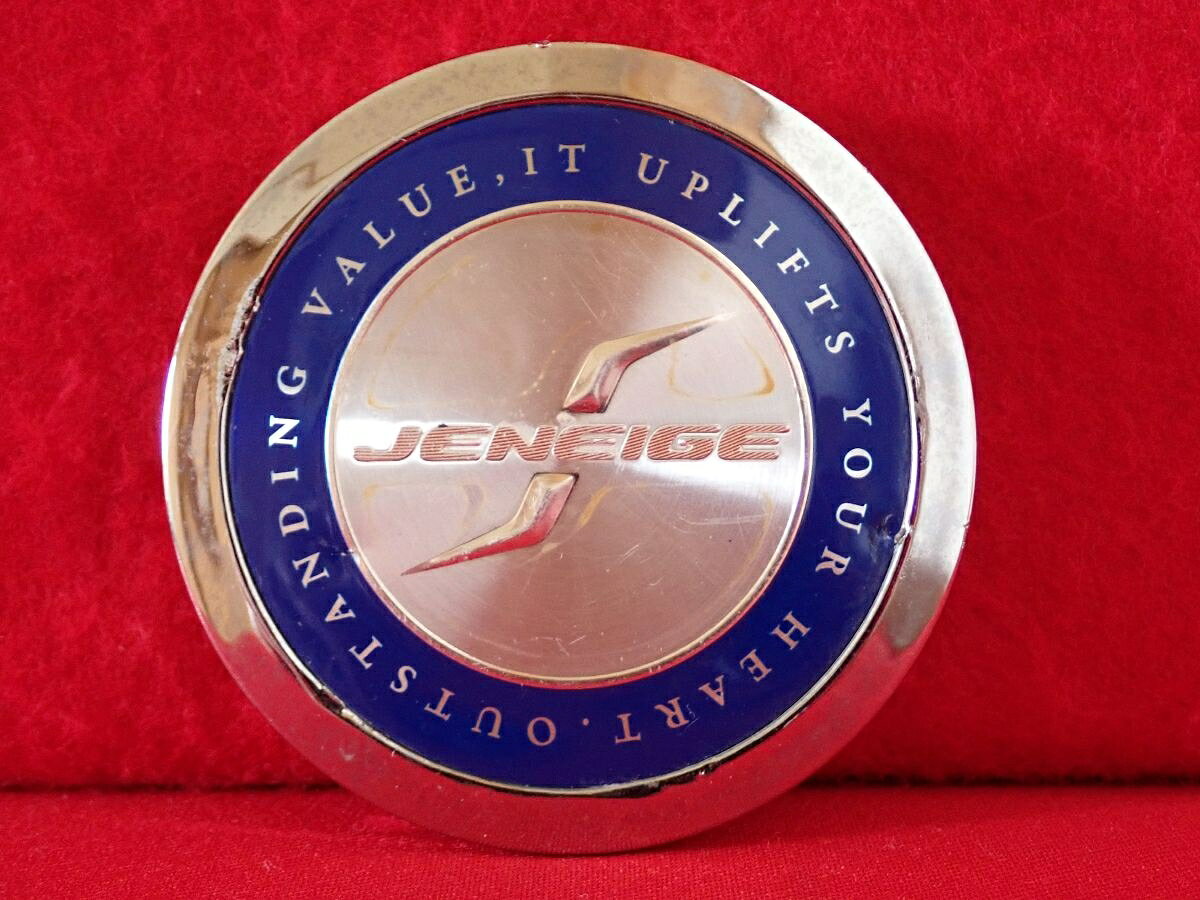 ●商品情報 Weds JENEIGE ウェッズ ジェネージュ中古センターキャップ1枚の出品です。全体的にキズ、変色またはくすみがあります。プラスチック製です。刻印 CAP M-954☆キャップを傷つけてしまった方、破損してしまった方、いつの間にか知らないうちに飛んで行って失くしてしまった方、経年劣化により使用出来なくなってしまった方など、単品でお探しの方におススメです！！☆【寸法・程度について】【程度について】キズ等の程度につきましては画像にてご確認ください。表記は省略させて頂いておりますのでご了解ください。【寸法】※すべて実測値です画像にてご確認下さい。測定個所は下記の部分となります。全幅(直径)・裏面取付部径・厚さ(高さ)ジャンクCP5207967 社外 センターキャップ 商品番号 P005207967 （お問い合わせの際にはこの番号をお伝え下さい） 部品名 センターキャップ 証明書 無 保証書 なし 取扱説明書 無 当店評価 ジャンクC スペック 送料（税別） 1,000円 ※沖縄県や離島の場合は中継料が加算されます 当店は中古専門店です。商品画像をよくご確認の上ご購入下さい。 お気に召しませんでしたか？ 当店には数万点の商品があります。 他の商品もぜひご検討ください。 この店舗の他の商品も見てみる