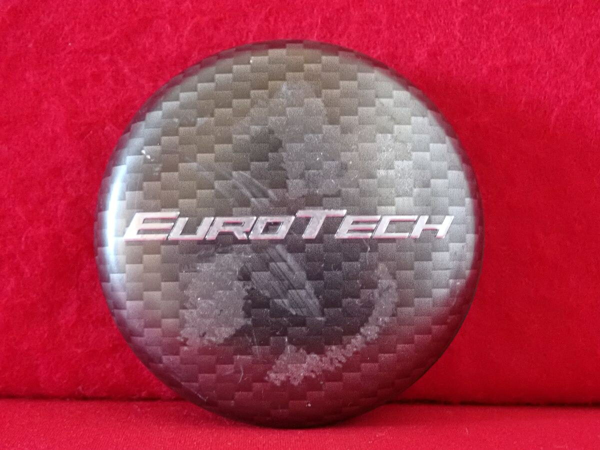 ●商品情報 EUROTECH 中古センターキャップ1枚の出品です。全体的にキズ、変色またはくすみがあります。プラスチック製、グレー色×黒色です。刻印 3546923☆キャップを傷つけてしまった方、破損してしまった方、いつの間にか知らないうちに飛んで行って失くしてしまった方、経年劣化により使用出来なくなってしまった方など、単品でお探しの方におススメです！！☆【寸法・程度について】【程度について】キズ等の程度につきましては画像にてご確認ください。表記は省略させて頂いておりますのでご了解ください。【寸法】※すべて実測値です画像にてご確認下さい。測定個所は下記の部分となります。全幅(直径)・裏面取付部径・厚さ(高さ)ジャンクCP5207990 社外 センターキャップ 商品番号 P005207990 （お問い合わせの際にはこの番号をお伝え下さい） 部品名 センターキャップ 証明書 無 保証書 なし 取扱説明書 無 当店評価 ジャンクC スペック 送料（税別） 1,000円 ※沖縄県や離島の場合は中継料が加算されます 当店は中古専門店です。商品画像をよくご確認の上ご購入下さい。 お気に召しませんでしたか？ 当店には数万点の商品があります。 他の商品もぜひご検討ください。 この店舗の他の商品も見てみる