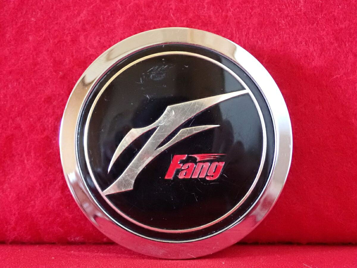 ●商品情報 Fang 中古センターキャップ1枚の出品です。全体的にキズ、へこみまたはひずみがあります。プラスチック製、黒色×メッキ色です。刻印 4186K60☆キャップを傷つけてしまった方、破損してしまった方、いつの間にか知らないうちに飛んで行って失くしてしまった方、経年劣化により使用出来なくなってしまった方など、単品でお探しの方におススメです！！☆【寸法・程度について】【程度について】キズ等の程度につきましては画像にてご確認ください。表記は省略させて頂いておりますのでご了解ください。【寸法】※すべて実測値です画像にてご確認下さい。測定個所は下記の部分となります。全幅(直径)・裏面取付部径・厚さ(高さ)ジャンクCP5207993 社外 センターキャップ 商品番号 P005207993 （お問い合わせの際にはこの番号をお伝え下さい） 部品名 センターキャップ 証明書 無 保証書 なし 取扱説明書 無 当店評価 ジャンクC スペック 送料（税別） 1,000円 ※沖縄県や離島の場合は中継料が加算されます 当店は中古専門店です。商品画像をよくご確認の上ご購入下さい。 お気に召しませんでしたか？ 当店には数万点の商品があります。 他の商品もぜひご検討ください。 この店舗の他の商品も見てみる