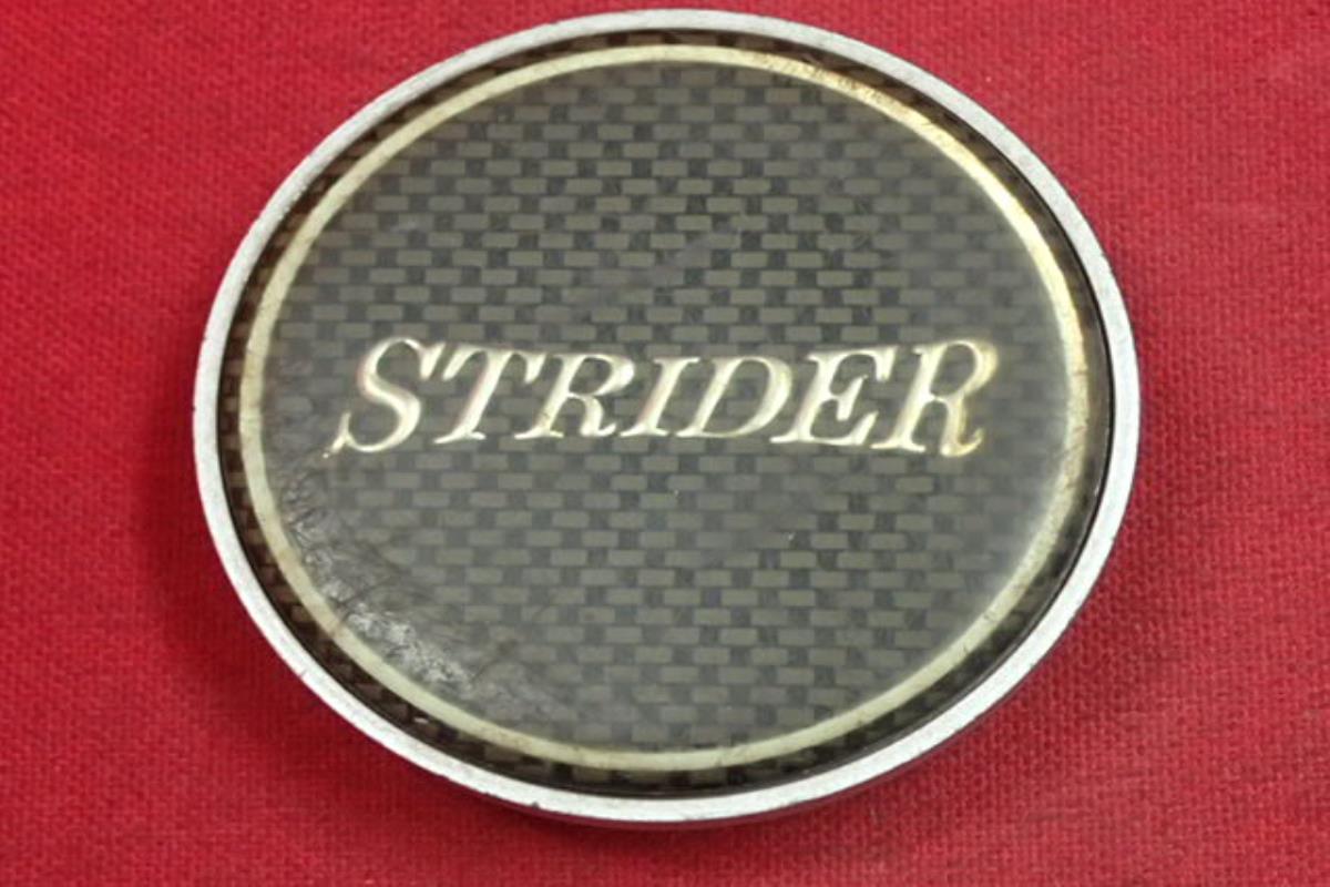 ●商品情報 STRIDER　センターキャップ1枚画像の物が全てです。中古品の為、傷・サビ・シミ等ある物もございます。程度は画像にて確認して下さい。お探しの方、この機会に是非どうぞ！ジャンクCP3816総額 700円+消費税 送料 1000円+消費税 社外 キャップ 商品番号 P000003816 （お問い合わせの際にはこの番号をお伝え下さい） 部品名 キャップ 証明書 無 保証書 なし 取扱説明書 無 当店評価 ジャンクC スペック 送料（税別） 1,000円 ※沖縄県や離島の場合は中継料が加算されます 当店は中古専門店です。商品画像をよくご確認の上ご購入下さい。 お気に召しませんでしたか？ 当店には数万点の商品があります。 他の商品もぜひご検討ください。 この店舗の他の商品も見てみる