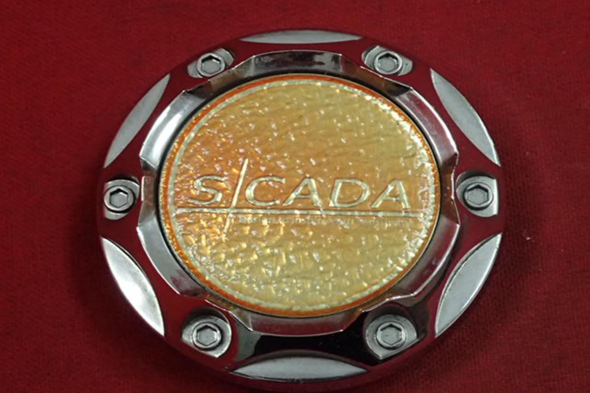 ●商品情報 S　CADA　センターキャップ1枚画像の物が全てです。中古品の為、傷・サビ・シミ等ある物もございます。程度は画像にて確認して下さい。お探しの方、この機会に是非どうぞ！ジャンクAP3820総額 700円+消費税 送料 1000円+消費税 社外 キャップ 商品番号 P000003820 （お問い合わせの際にはこの番号をお伝え下さい） 部品名 キャップ 証明書 無 保証書 なし 取扱説明書 無 当店評価 ジャンクA スペック 送料（税別） 1,000円 ※沖縄県や離島の場合は中継料が加算されます 当店は中古専門店です。商品画像をよくご確認の上ご購入下さい。 お気に召しませんでしたか？ 当店には数万点の商品があります。 他の商品もぜひご検討ください。 この店舗の他の商品も見てみる