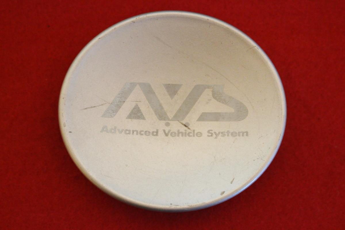 ●商品情報 AVS VS5中古センターキャップ1枚の出品です。☆キャップを傷つけてしまった方、破損してしまった方、いつの間にか知らないうちに飛んで行って失くしてしまった方、経年劣化により使用出来なくなってしまった方など、単品でお探しの方におススメです！！☆【寸法・程度について】【程度について】キズ等の程度につきましては画像にてご確認ください。表記は省略させて頂いておりますのでご了解ください。【寸法】※すべて実測値です画像にてご確認下さい。測定個所は下記の部分となります。全幅(直径)・裏面取付部径・厚さ(高さ)ジャンクAP5000084商品 7000円+消費税 送料 1000円+消費税　 社外 キャップ 商品番号 P005000084 （お問い合わせの際にはこの番号をお伝え下さい） 部品名 キャップ 証明書 無 保証書 なし 取扱説明書 無 当店評価 ジャンクA スペック 送料（税別） 1,000円 ※沖縄県や離島の場合は中継料が加算されます 当店は中古専門店です。商品画像をよくご確認の上ご購入下さい。 お気に召しませんでしたか？ 当店には数万点の商品があります。 他の商品もぜひご検討ください。 この店舗の他の商品も見てみる