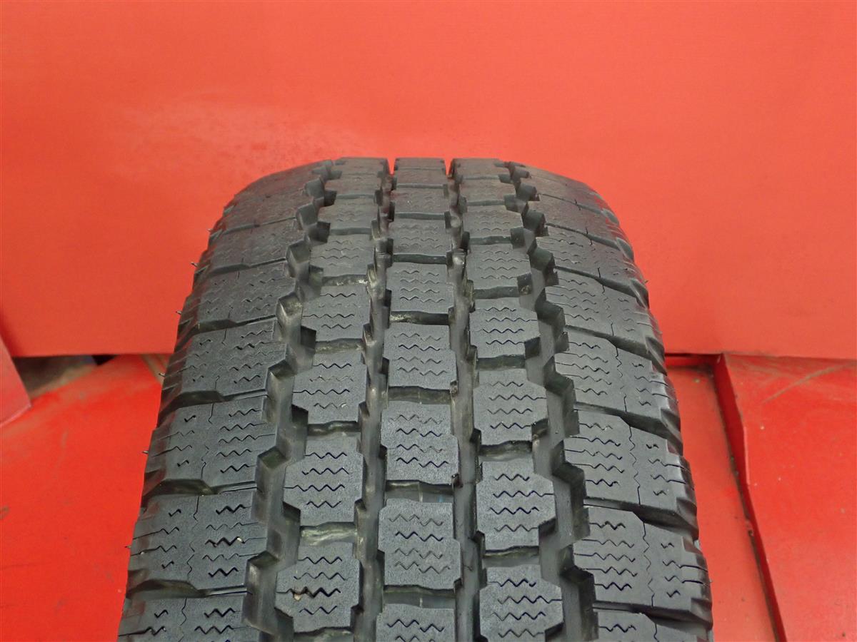 ť䡦ۥʿ㤨֥֥¥ȥ ֥ꥶå W-965 BRIDGESTONE BLIZZAK W-965 37X12.5R17.5 8PRפβǤʤ990ߤˤʤޤ