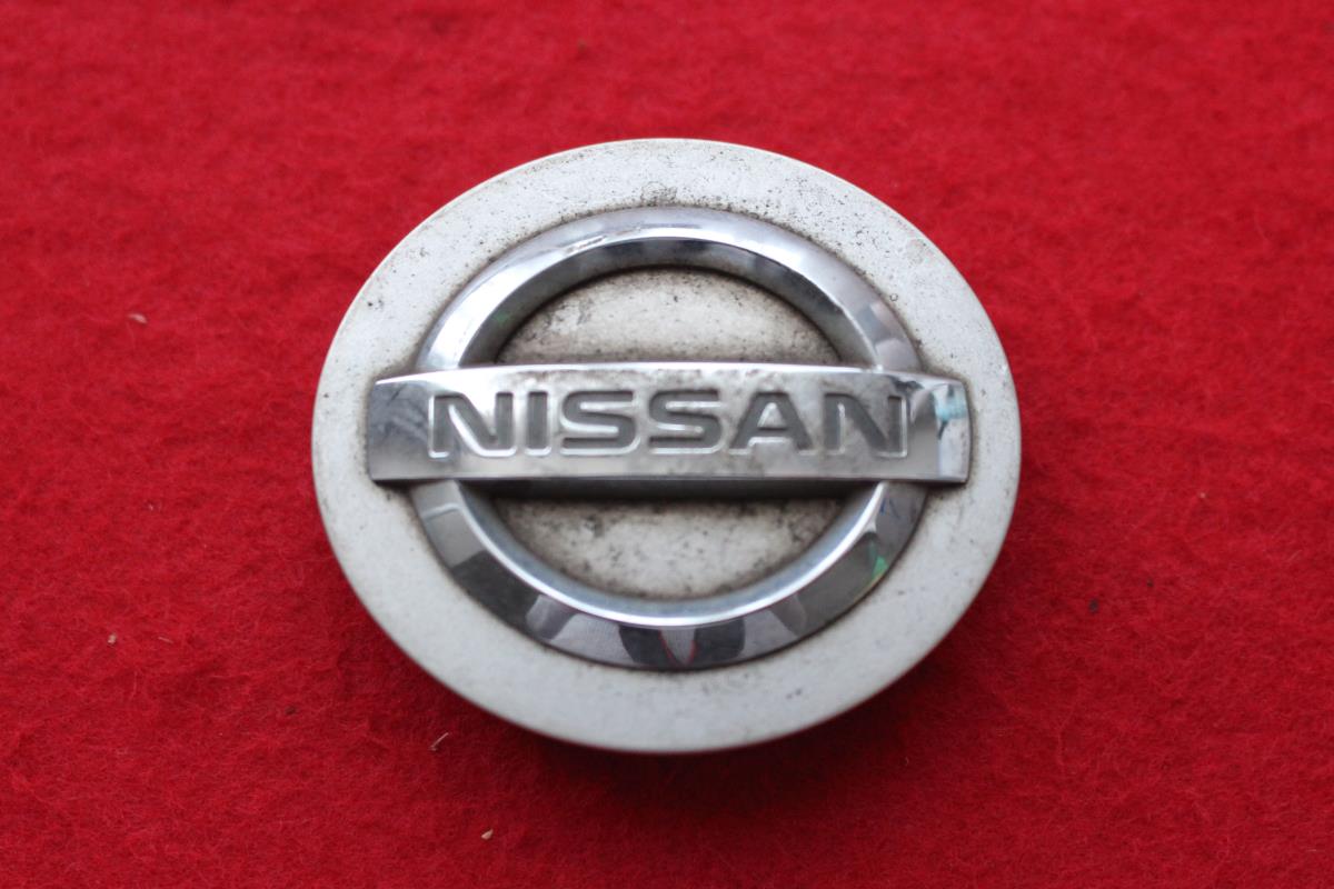 1枚 ニッサン/セレナ 純正 中古 ホイール センタープレート センターカバー エンブレム オーナメント cap