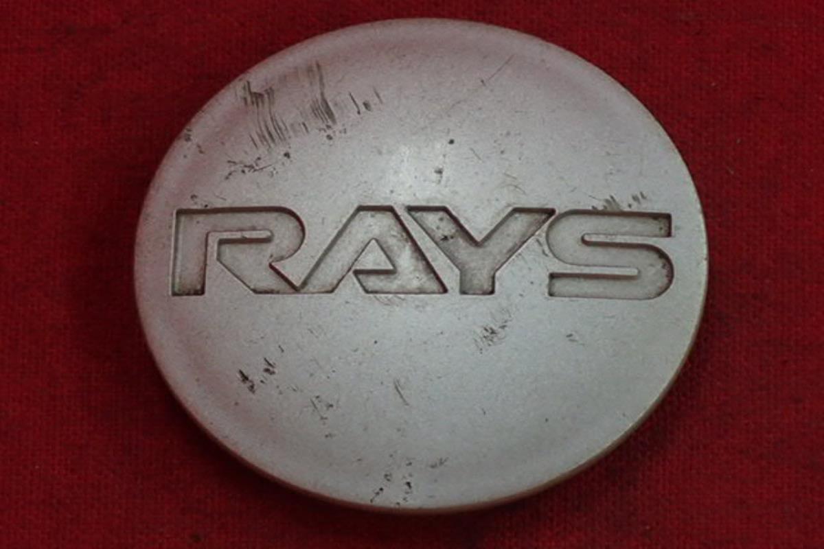 ●商品情報 RAYS　センターキャップ1枚画像の物が全てです。中古品の為、傷・サビ・シミ等ある物もございます。程度は画像にて確認して下さい。お探しの方、この機会に是非どうぞ！ジャンクCP2337総額 4000円+消費税 送料 1000円+消費税 社外 キャップ 商品番号 P000002337 （お問い合わせの際にはこの番号をお伝え下さい） 部品名 キャップ 証明書 無 保証書 なし 取扱説明書 無 当店評価 ジャンクC スペック 送料（税別） 1,000円 ※沖縄県や離島の場合は中継料が加算されます 当店は中古専門店です。商品画像をよくご確認の上ご購入下さい。 お気に召しませんでしたか？ 当店には数万点の商品があります。 他の商品もぜひご検討ください。 この店舗の他の商品も見てみる