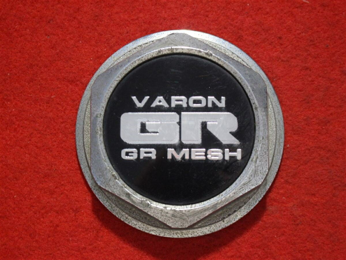●商品情報 GR MESH中古センターキャップ1枚の出品です。キズ、全体的にシミ、全体的に変色又はくすみがあります。プラスチック製、黒色、銀色です。☆キャップを傷つけて.しまった方、破損してしまった方、いつの間にか知らないうちに飛んで行って失くしてしまった方、経年劣化により使用出来なくなってしまった方など、単品でお探しの方におススメです！！☆【寸法・程度について】【程度について】キズ等の程度につきましては画像にてご確認ください。表記は省略させて頂いておりますのでご了解ください。【寸法】※すべて実測値です画像にてご確認下さい。測定個所は下記の部分となります。全幅(直径)・裏面取付部径・厚さ(高さ)ジャンクCP5202154送料 1100円（税込） 社外 キャップ 商品番号 P005202154 （お問い合わせの際にはこの番号をお伝え下さい） 部品名 キャップ 証明書 無 保証書 なし 取扱説明書 無 当店評価 ジャンクC スペック 送料（税別） 1,000円 ※沖縄県や離島の場合は中継料が加算されます 当店は中古専門店です。商品画像をよくご確認の上ご購入下さい。 お気に召しませんでしたか？ 当店には数万点の商品があります。 他の商品もぜひご検討ください。 この店舗の他の商品も見てみる