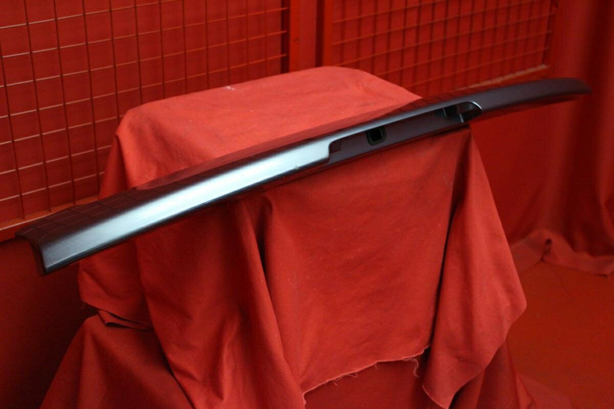 ダイハツ ムーヴカスタム(L150系) 後期 純正ゲートスポイラー