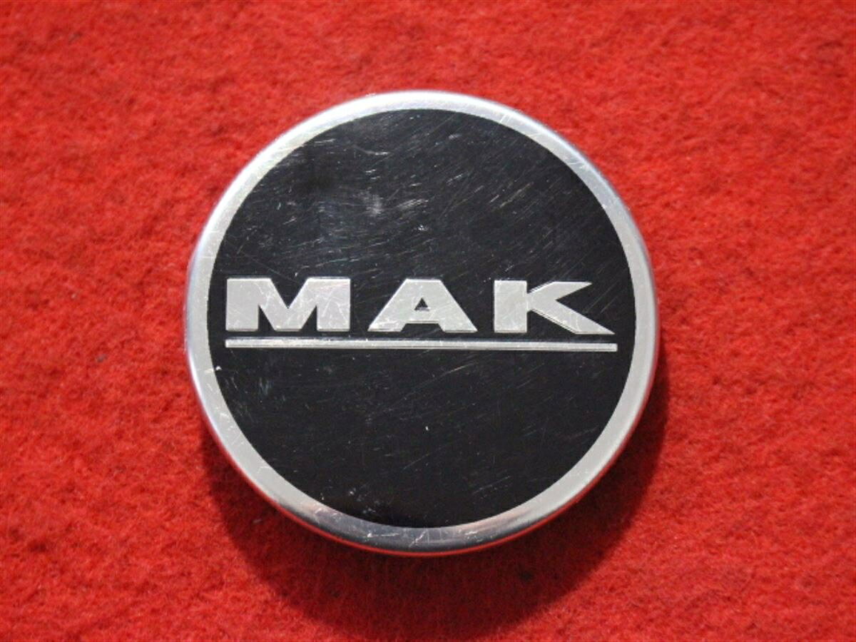 ●商品情報 MAK中古センターキャップ1枚の出品です。全体的にキズ、へこみがあります。プラスチック製、黒色、銀色です。刻印 281☆キャップを傷つけて.しまった方、破損してしまった方、いつの間にか知らないうちに飛んで行って失くしてしまった方、経年劣化により使用出来なくなってしまった方など、単品でお探しの方におススメです！！☆【寸法・程度について】【程度について】キズ等の程度につきましては画像にてご確認ください。表記は省略させて頂いておりますのでご了解ください。【寸法】※すべて実測値です画像にてご確認下さい。測定個所は下記の部分となります。全幅(直径)・裏面取付部径・厚さ(高さ)ジャンクBP5202338送料 1100円（税込） 社外 キャップ 商品番号 P005202338 （お問い合わせの際にはこの番号をお伝え下さい） 部品名 キャップ 証明書 無 保証書 なし 取扱説明書 無 当店評価 ジャンクB スペック 送料（税別） 1,000円 ※沖縄県や離島の場合は中継料が加算されます 当店は中古専門店です。商品画像をよくご確認の上ご購入下さい。 お気に召しませんでしたか？ 当店には数万点の商品があります。 他の商品もぜひご検討ください。 この店舗の他の商品も見てみる