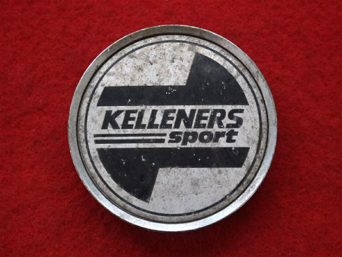 ●商品情報 KELLENERS中古センターキャップ1枚の出品です。キズ、全体的にシミ、全体的に変色又はくすみがあります。プラスチック製、銀色です。刻印 D632S☆キャップを傷つけて.しまった方、破損してしまった方、いつの間にか知らないうちに飛んで行って失くしてしまった方、経年劣化により使用出来なくなってしまった方など、単品でお探しの方におススメです！！☆【寸法・程度について】【程度について】キズ等の程度につきましては画像にてご確認ください。表記は省略させて頂いておりますのでご了解ください。【寸法】※すべて実測値です画像にてご確認下さい。測定個所は下記の部分となります。全幅(直径)・裏面取付部径・厚さ(高さ)ジャンクCP5202442送料 1100円（税込） 社外 キャップ 商品番号 P005202442 （お問い合わせの際にはこの番号をお伝え下さい） 部品名 キャップ 証明書 無 保証書 なし 取扱説明書 無 当店評価 ジャンクC スペック 送料（税別） 1,000円 ※沖縄県や離島の場合は中継料が加算されます 当店は中古専門店です。商品画像をよくご確認の上ご購入下さい。 お気に召しませんでしたか？ 当店には数万点の商品があります。 他の商品もぜひご検討ください。 この店舗の他の商品も見てみる