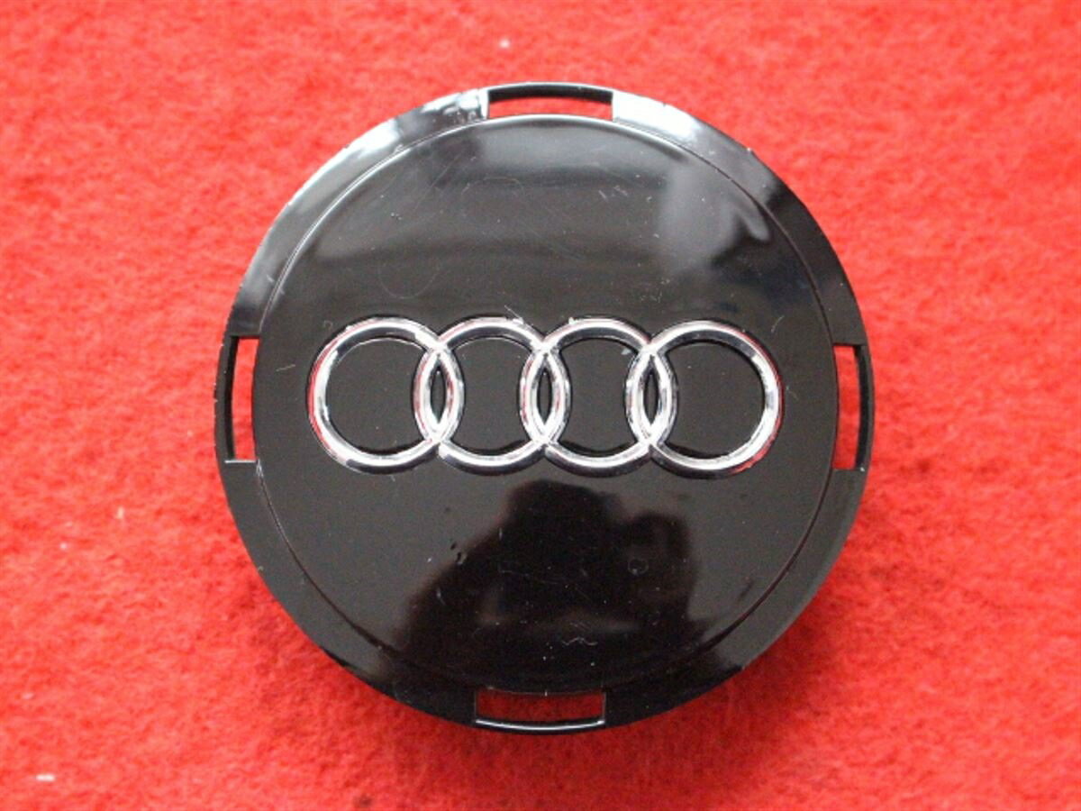 アウディ 純正キャップ