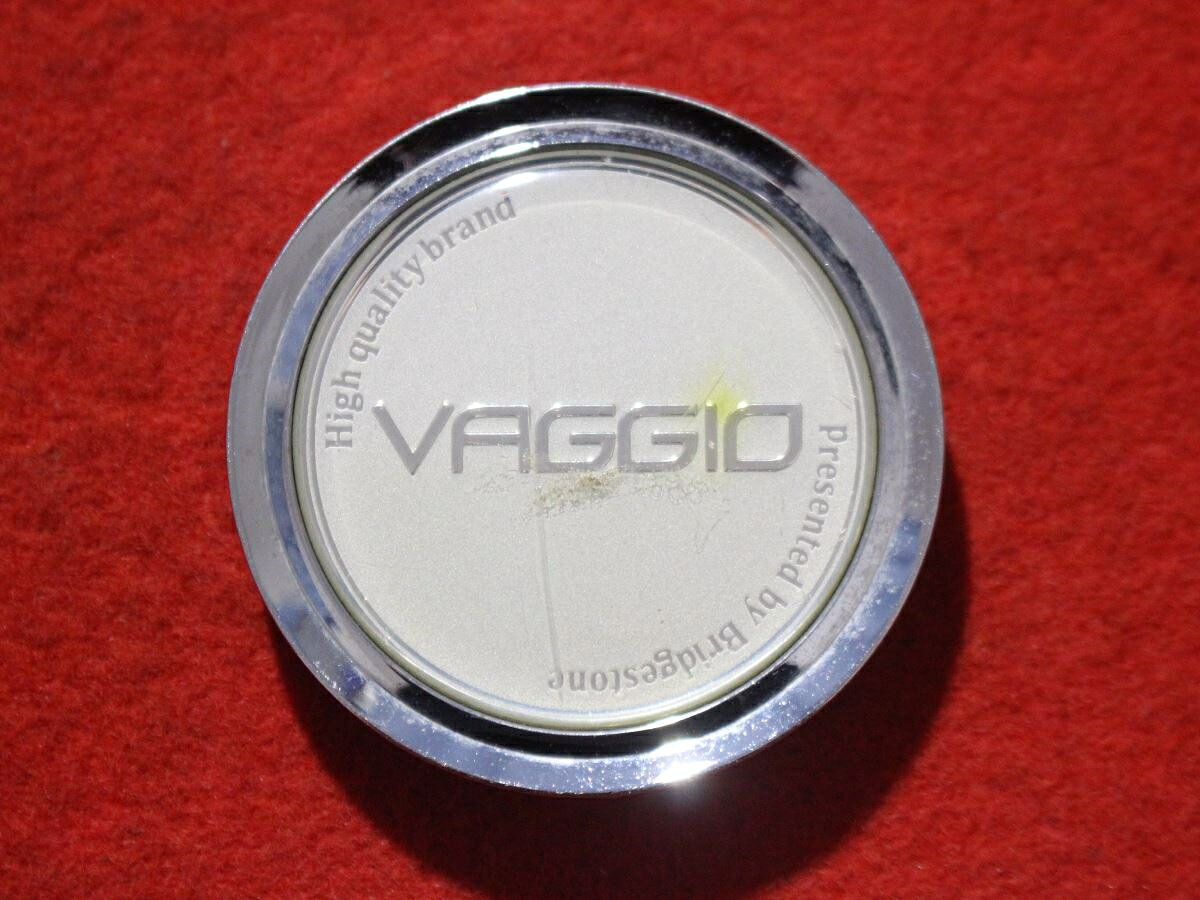 ●商品情報 VAGGIO中古センターキャップ1枚の出品です。キズ、シミ、変色又はくすみがあります。プラスチック製、白色、メッキ色です。刻印 ZCW 56151875F-1 56151875F-2 81021340F-1 ABS+PC☆キャップを傷つけて.しまった方、破損してしまった方、いつの間にか知らないうちに飛んで行って失くしてしまった方、経年劣化により使用出来なくなってしまった方など、単品でお探しの方におススメです！！☆【寸法・程度について】【程度について】キズ等の程度につきましては画像にてご確認ください。表記は省略させて頂いておりますのでご了解ください。【寸法】※すべて実測値です画像にてご確認下さい。測定個所は下記の部分となります。全幅(直径)・裏面取付部径・厚さ(高さ)ジャンクCP5202850送料 1100円（税込） 社外 キャップ 商品番号 P005202850 （お問い合わせの際にはこの番号をお伝え下さい） 部品名 キャップ 証明書 無 保証書 なし 取扱説明書 無 当店評価 ジャンクC スペック 送料（税別） 1,000円 ※沖縄県や離島の場合は中継料が加算されます 当店は中古専門店です。商品画像をよくご確認の上ご購入下さい。 お気に召しませんでしたか？ 当店には数万点の商品があります。 他の商品もぜひご検討ください。 この店舗の他の商品も見てみる