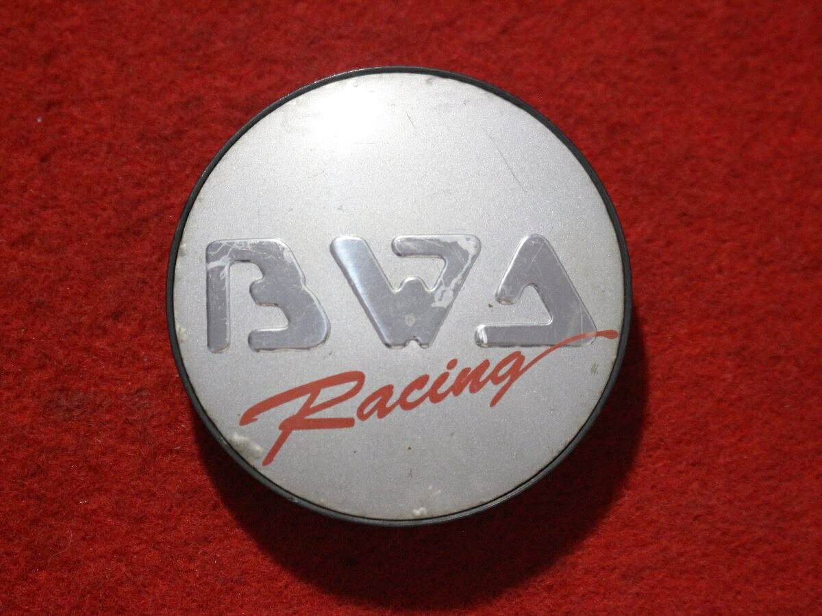 ●商品情報 BWA Racingキャップ1枚の出品です。全体的にキズ、浮きがあります。プラスチック製、銀色です。刻印 CP☆キャップを傷つけて.しまった方、破損してしまった方、いつの間にか知らないうちに飛んで行って失くしてしまった方、経年劣化により使用出来なくなってしまった方など、単品でお探しの方におススメです！！☆【寸法・程度について】【程度について】キズ等の程度につきましては画像にてご確認ください。表記は省略させて頂いておりますのでご了解ください。【寸法】※すべて実測値です画像にてご確認下さい。測定個所は下記の部分となります。全幅(直径)・裏面取付部径・厚さ(高さ)ジャンクCP5203209送料 1100円（税込） 社外 キャップ 商品番号 P005203209 （お問い合わせの際にはこの番号をお伝え下さい） 部品名 キャップ 証明書 無 保証書 なし 取扱説明書 無 当店評価 ジャンクC スペック 送料（税別） 1,000円 ※沖縄県や離島の場合は中継料が加算されます 当店は中古専門店です。商品画像をよくご確認の上ご購入下さい。 お気に召しませんでしたか？ 当店には数万点の商品があります。 他の商品もぜひご検討ください。 この店舗の他の商品も見てみる