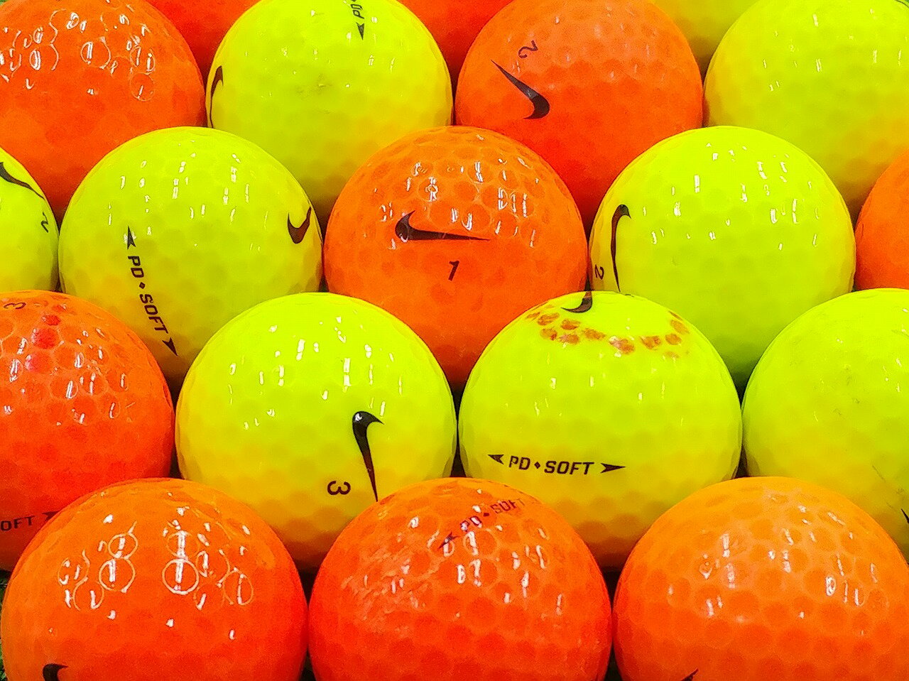 【中古】【Bランク】ナイキ PD◆SOFT 2015年モデル カラー混合 1個 ロストボール ゴルフボール