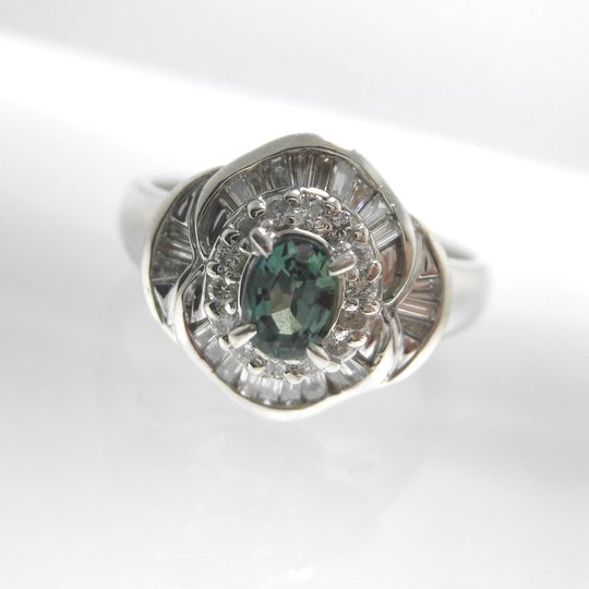 Alexandrite - Ptアレキサンドライトリング ダイヤモンド 0.16ct アレキサンドライト 0.57ct ジュエリー リング 指輪 プレゼント 贈り物 ギフト 女性用 オノ14409