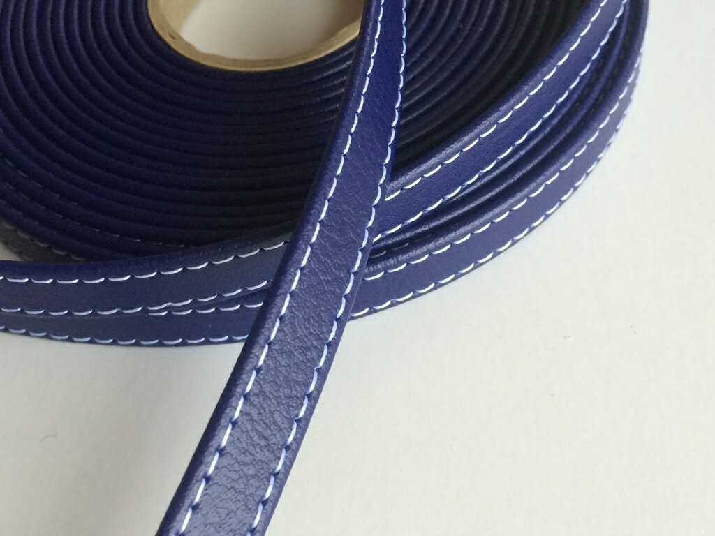 合成皮革ベルトハードタイプ(10mm)両端ホワイトのステッチ入り（紺色）