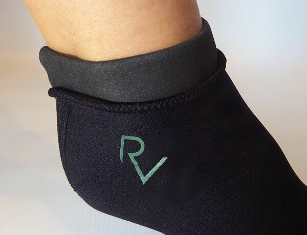 千葉一宮ビーチフロントTHE OFFINGのREVO BODYBOARD SOCKS REGULAR ｜レボ　ボディボード用フィンソックス　レギュラータイプ（ジャージ素材/かかとありタイプ）｜アングル3