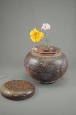 I-2焼締大丸2変化花器骨壷7号美術品として、又実際に花を生けたり、生前に楽しみ、最後に自分が愛用したものが骨壷!