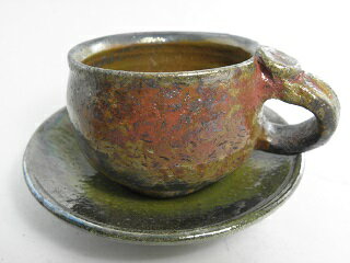 黒虹彩楽カップ＆ソーサー 文部大臣奨励賞受賞作家 荒川明作　化粧箱付き こだわりのギフト 還暦祝い などの贈り物に最適 無料ラッピング　iko-9