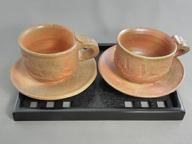 焼締 夫婦コーヒーカップ&ソーサー 文部大臣奨励賞受賞作家 荒川明作　 こだわりのギフト 還暦祝い などの贈り物に最適 無料ラッピング fkos-1