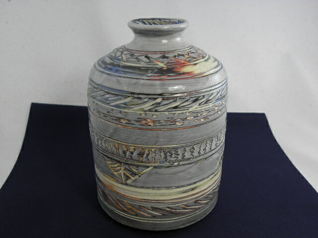 積層泥彩白壺文部大臣奨励賞受賞作家...