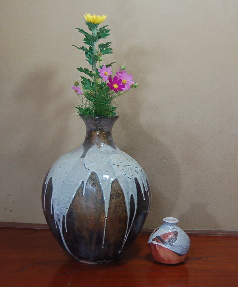 灰被り志野大壺 　文部大臣奨励賞受賞作家 荒川明作 　 こだわりのギフト 還暦祝い などの贈り物に最適 無料ラッピング　tu-9