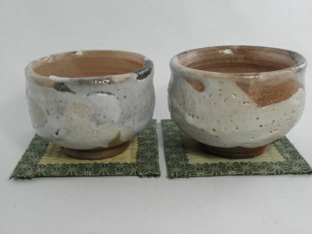 志野焼 湯のみ 　文部大臣奨励賞受賞作家 荒川明作 無料ラッピング　 こだわりのギフト 還暦祝い などの贈り物に最適　iyus-4