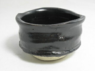 漆黒（シッコク）ぐいのみ　文部大臣奨励賞受賞作家 荒川明作　木箱付き こだわりのギフト 還暦祝い などの贈り物に最適 無料ラッピング　mgu-1